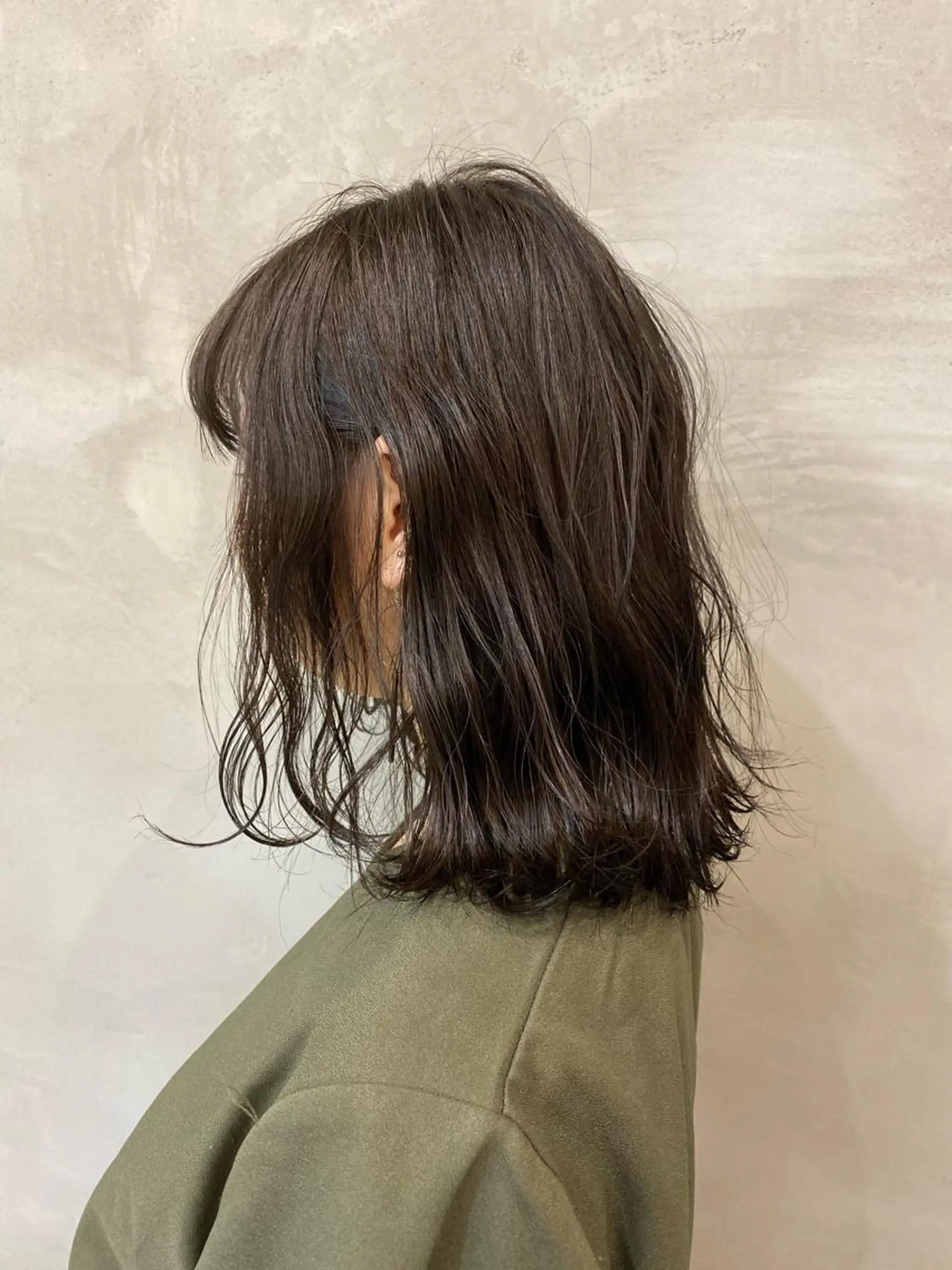 セミロング カラー オリーブカラー pesca 長町南店 OIKAWAのヘアスタイル