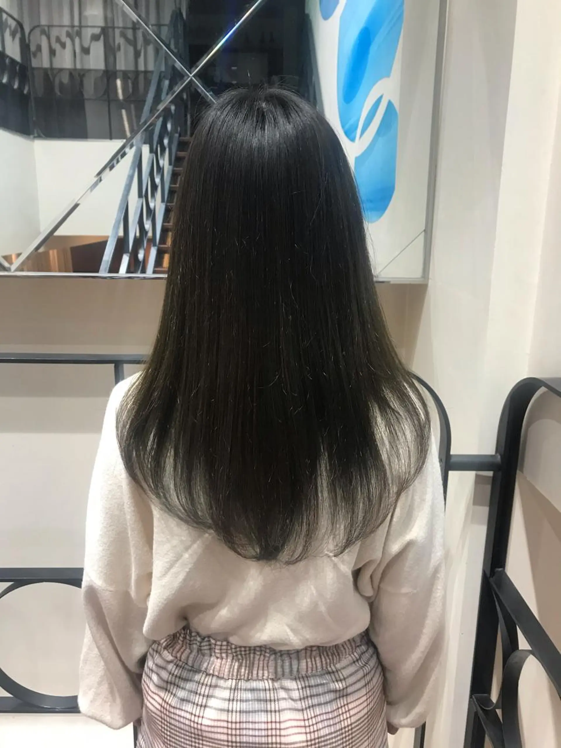ロング カラー ベージュカラー ダブルカラー オリーブベージュ Rondo岐阜公式/ 岐阜No.1髪質改善のヘアスタイル