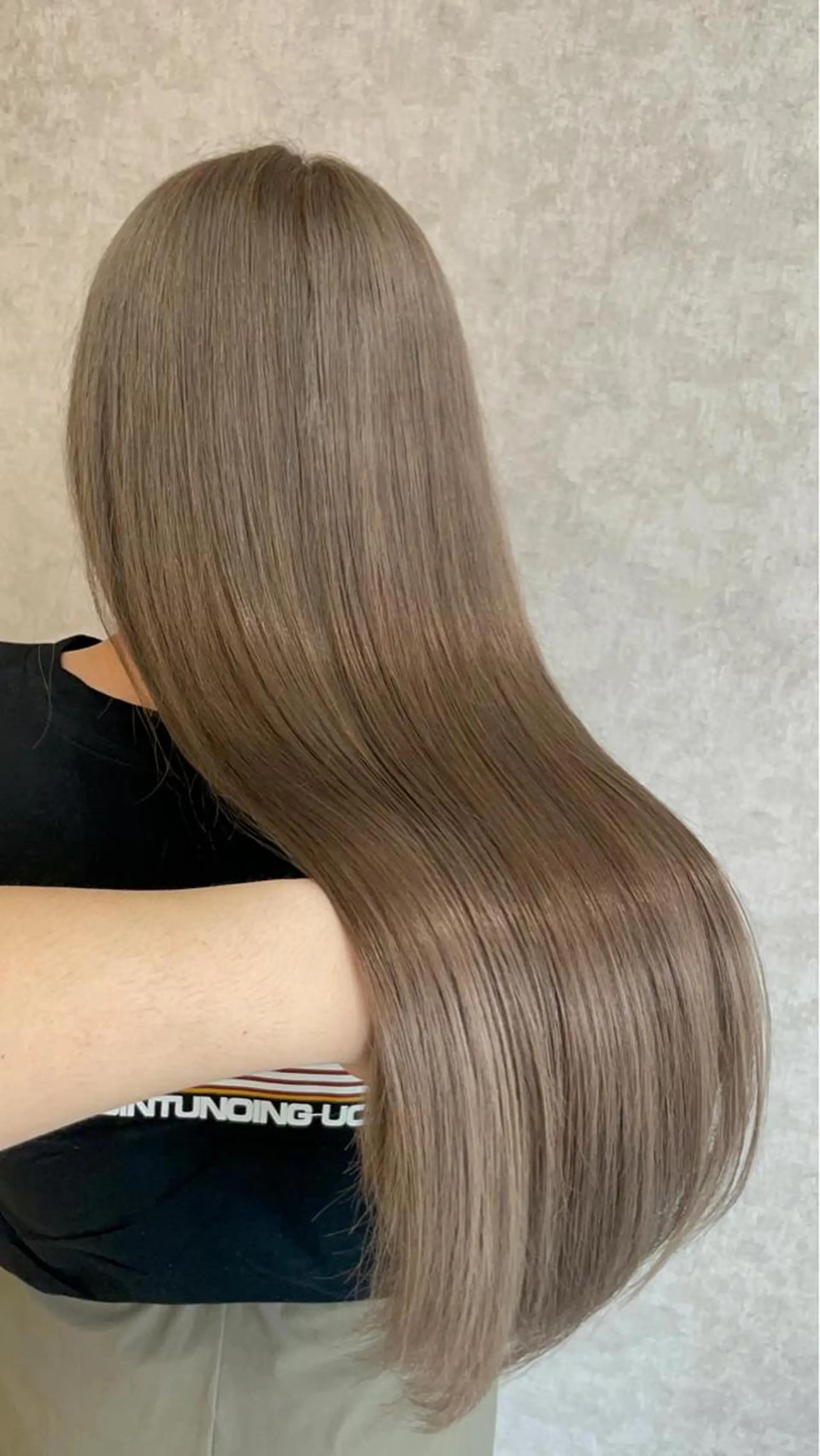 カラー グレージュ ミルクティーグレージュ ヘアカラー Taku ／ケアハイトーンのヘアスタイル