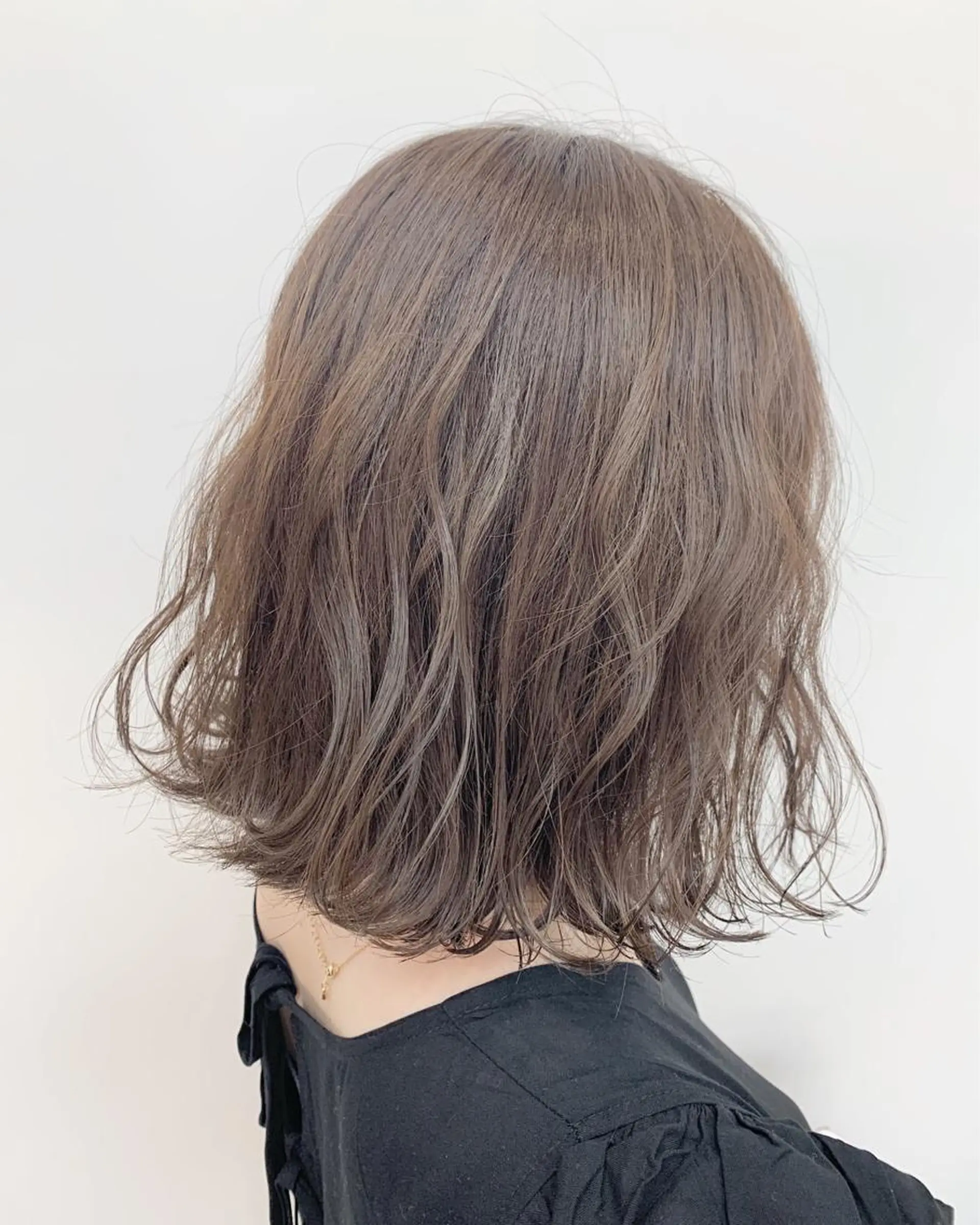 ミディアム 切りっぱなしボブ アッシュ ボブ カット ヘアカラー NYNY🗽💕 ayameのヘアスタイル