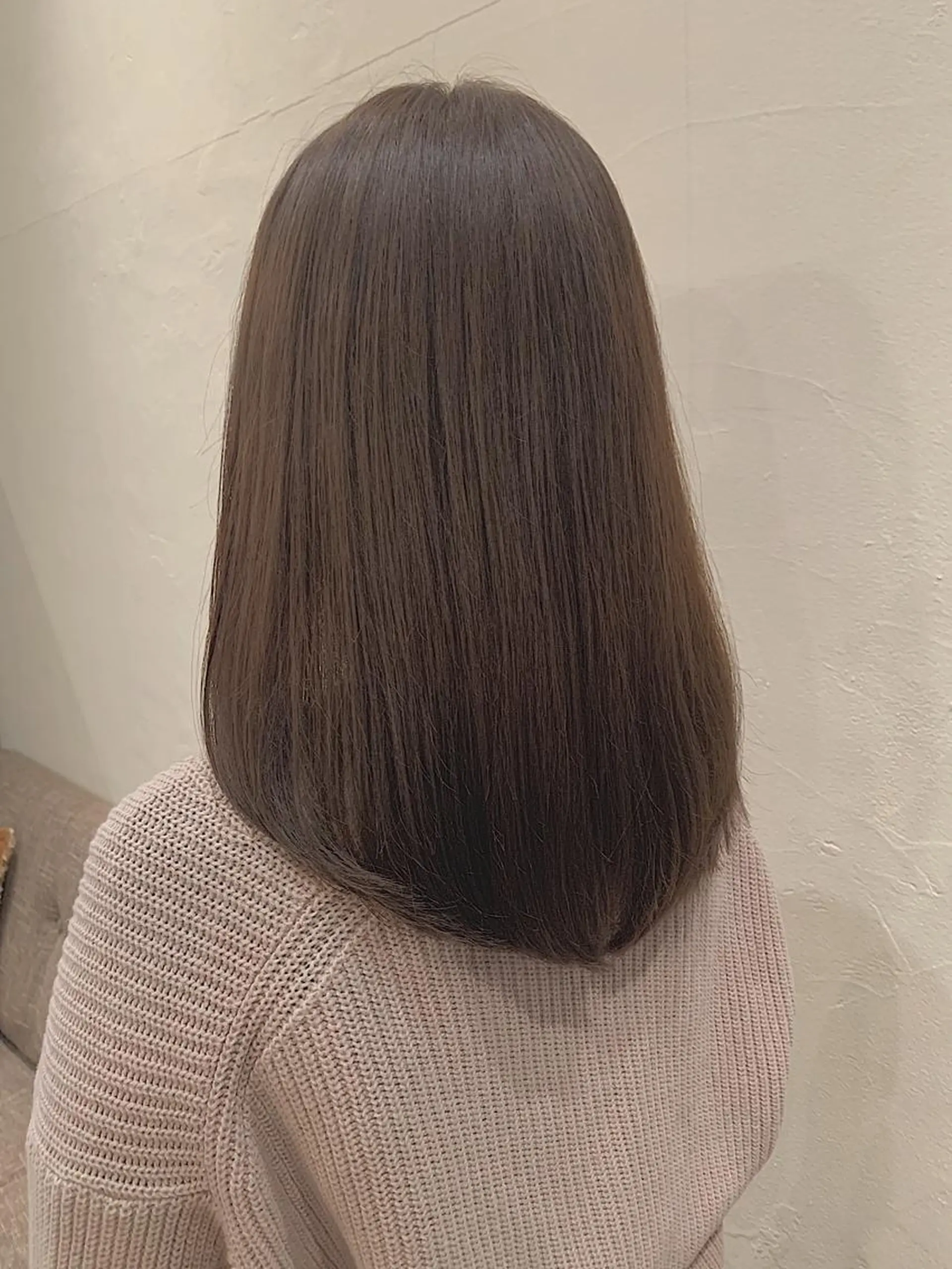 ミディアム カラー 縮毛矯正 トリートメント 小泉 葵のヘアスタイル
