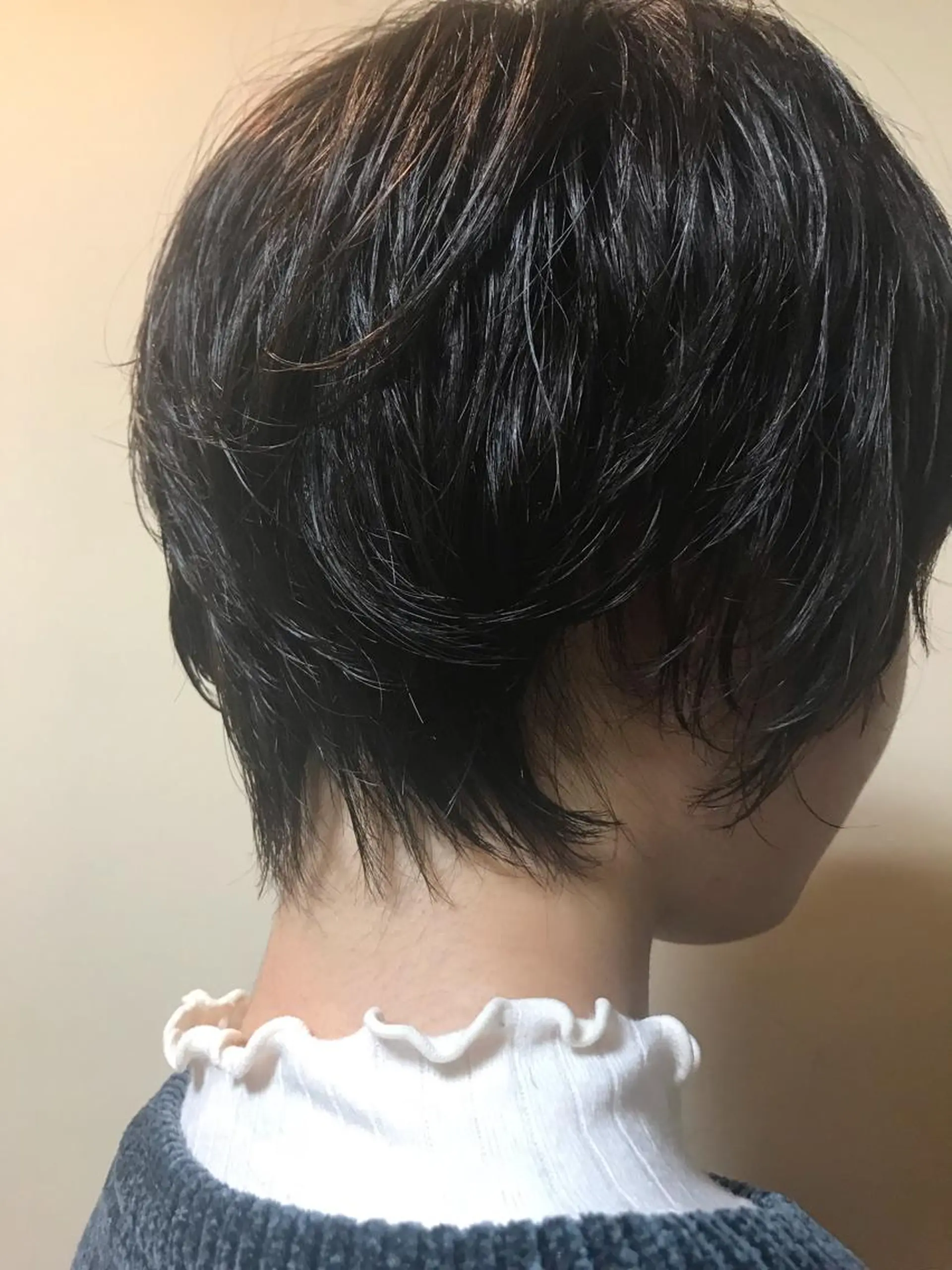 ショート くせ毛 大木 華のヘアスタイル