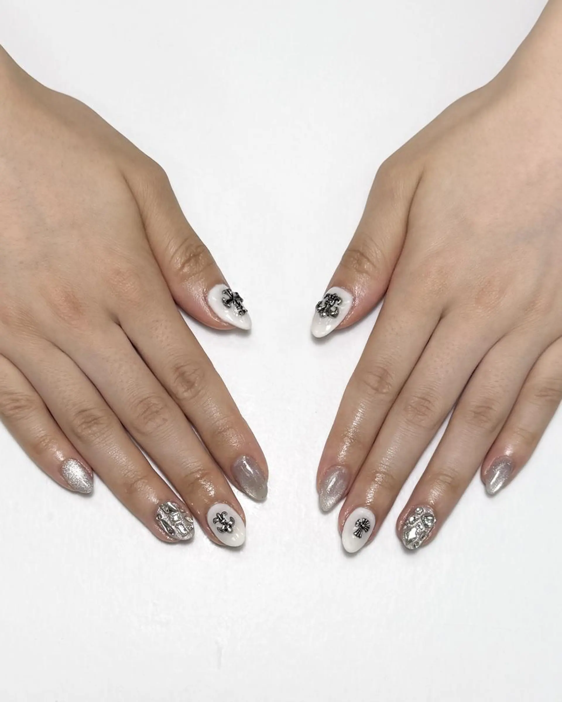 ネイル ハンドネイル ハンドケア ongles chicのネイルデザイン