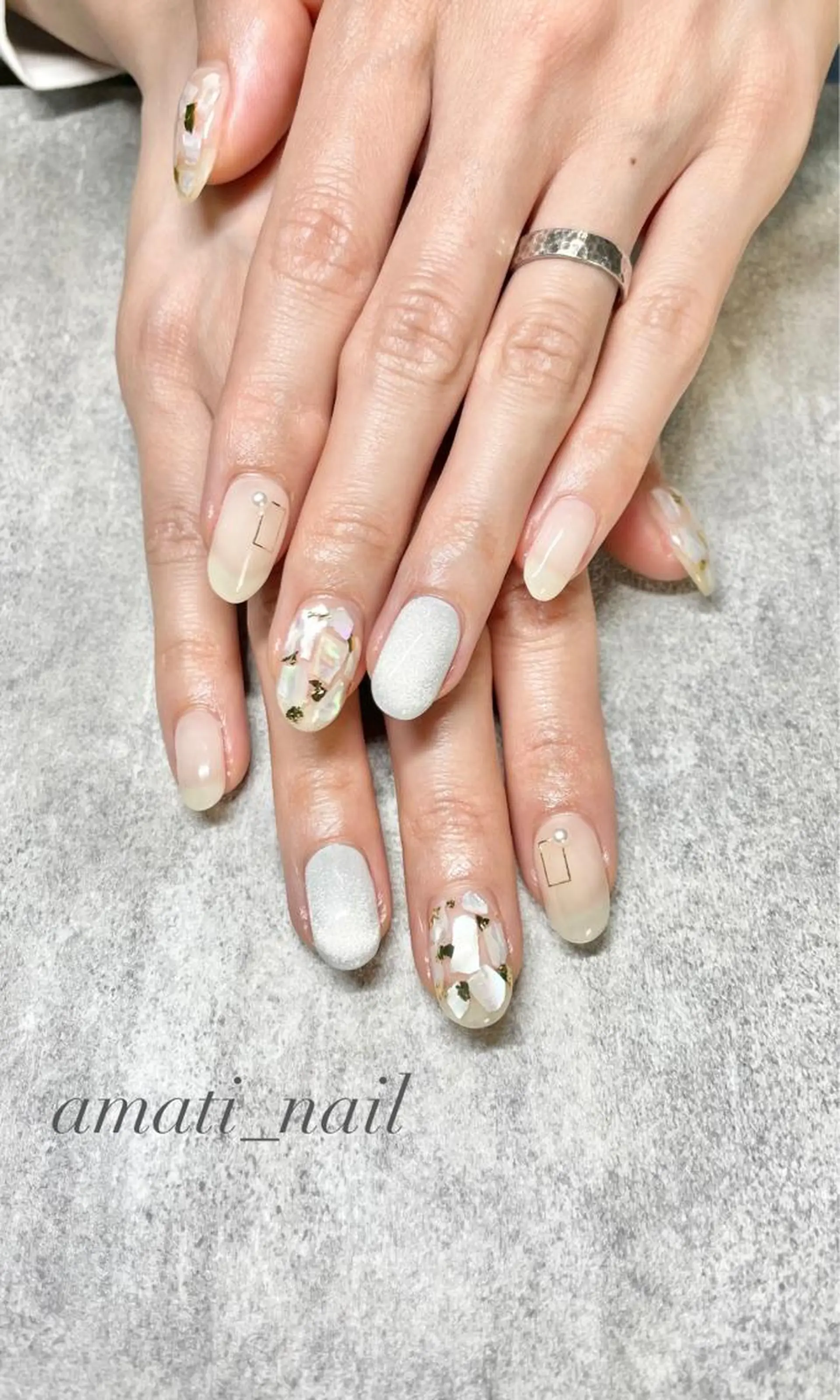 ネイル アートネイル マグネットネイル ミラーネイル ニュアンスネイル ワンカラーネイル ハンドネイル amati_nail TAKAKOのネイルデザイン