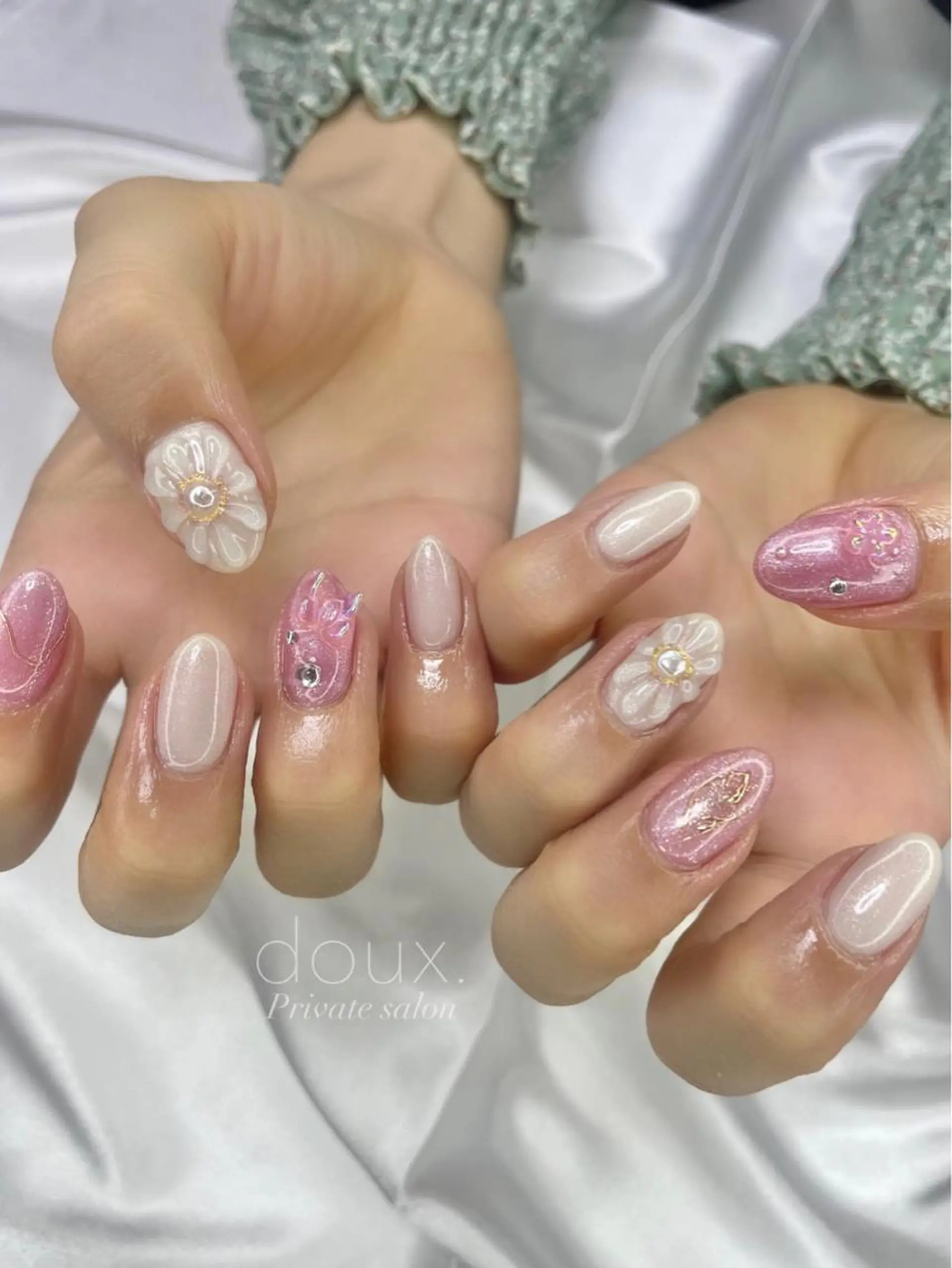 ネイル キラキラネイル 春ネイル ハンドネイル doux. nailのネイルデザイン