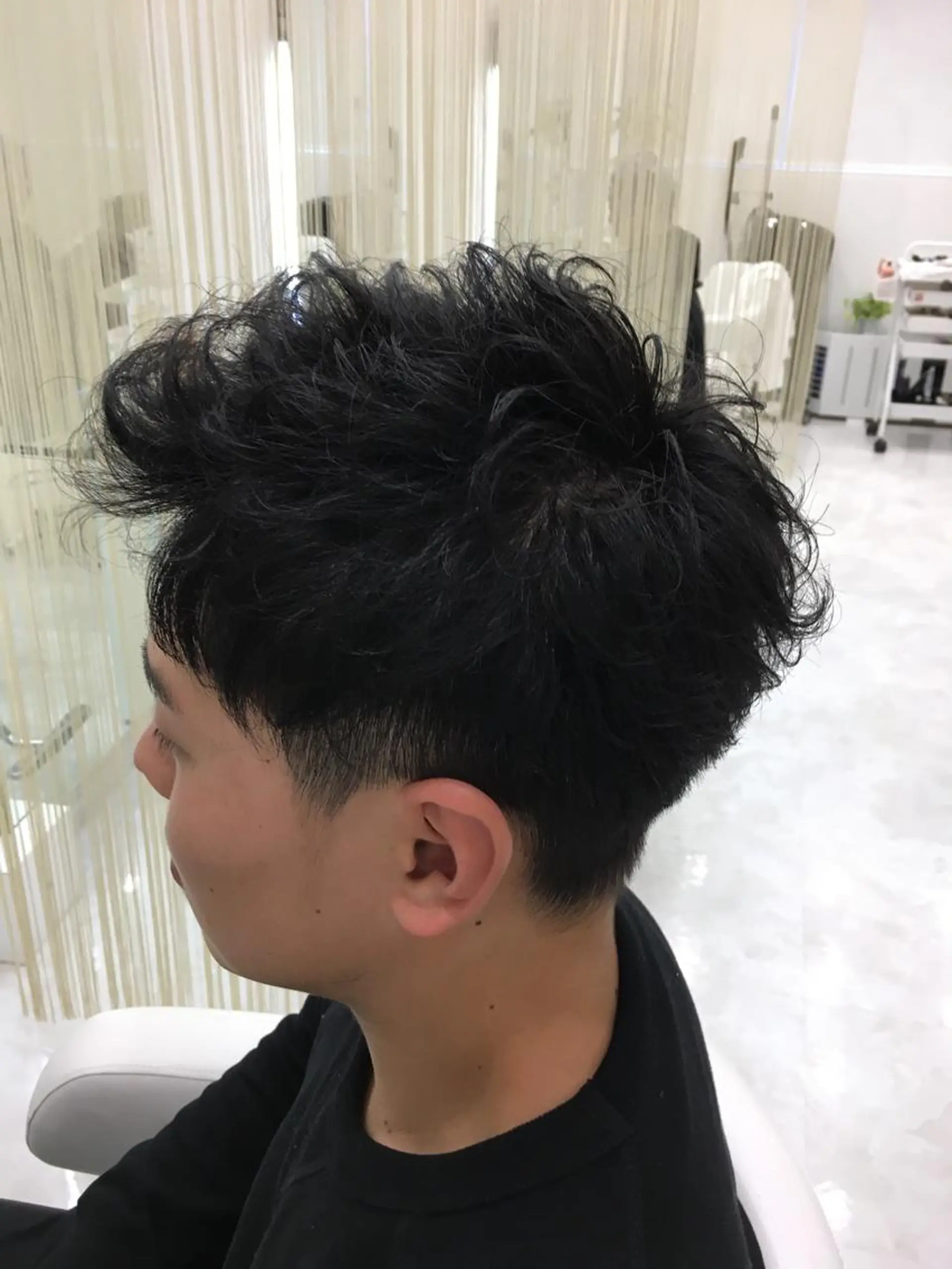 ショート パーマ メンズ 佐藤 祥太のヘアスタイル