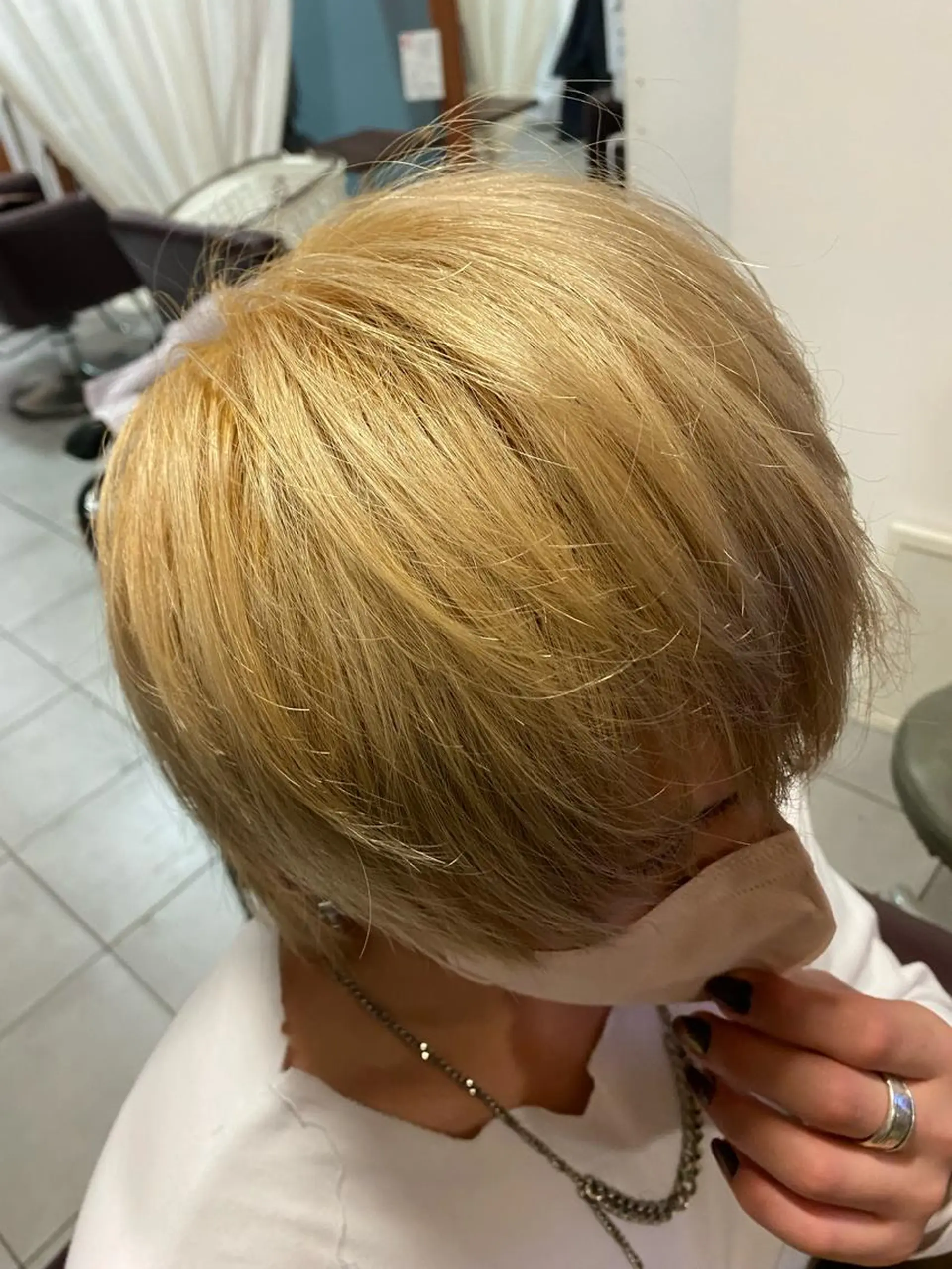 カラー inity Esakaのヘアスタイル