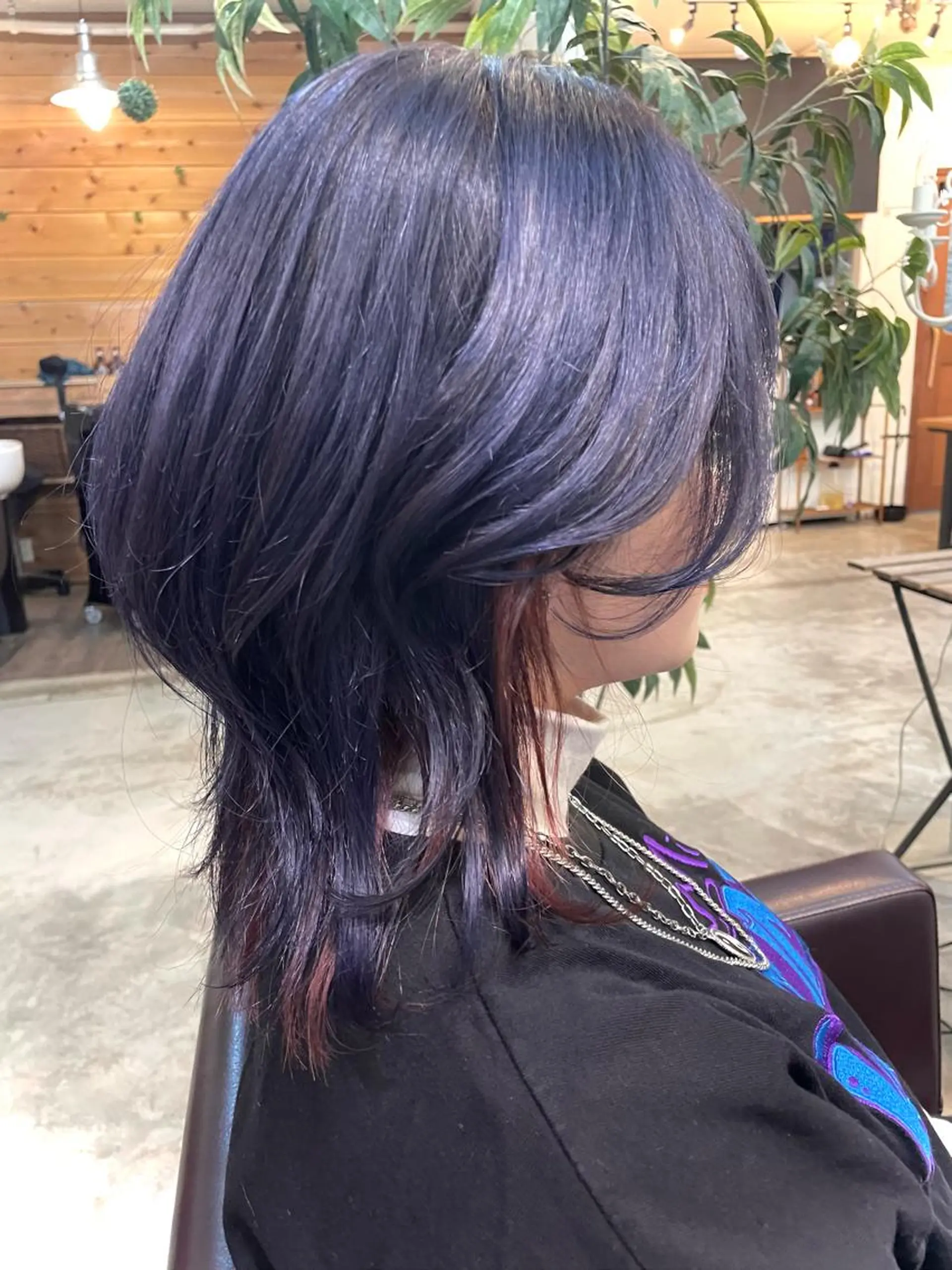 ミディアム カラー ブリーチ ラベンダーカラー ピンクカラー ウルフカット 艶カラー／ハイトーン Anjuのヘアスタイル