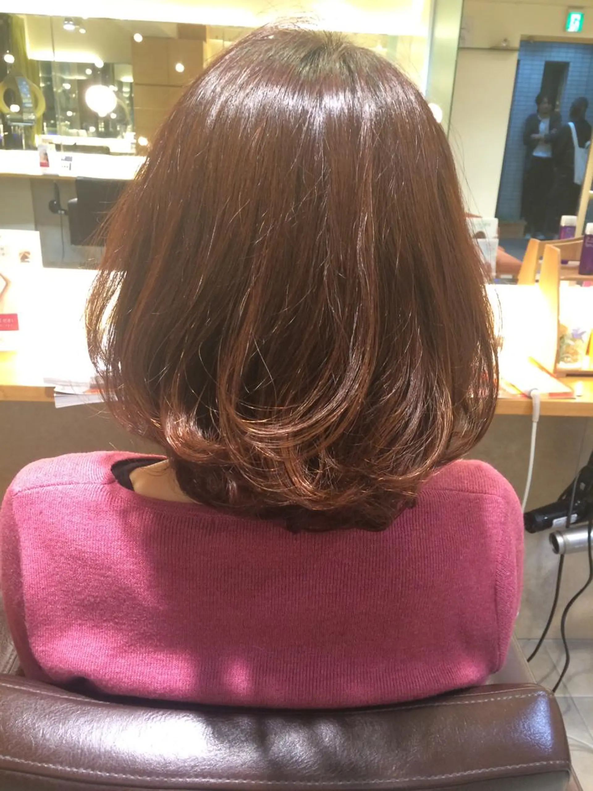 ミディアム カラー アッシュ ピンクカラー ピンクアッシュ メンズパーマの巨匠 鈴木純のヘアスタイル