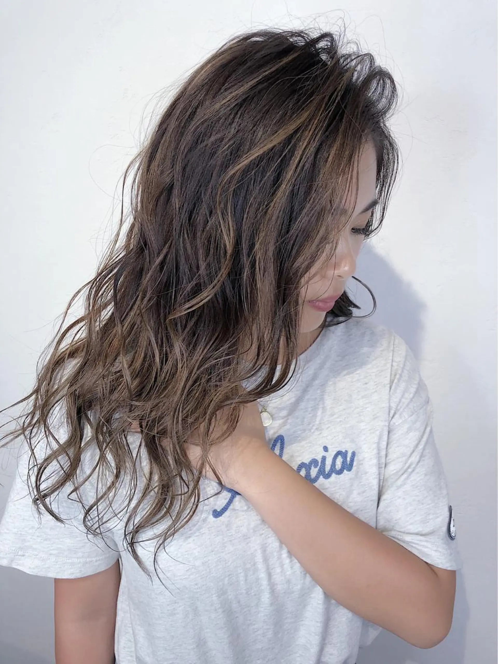 セミロング カラー _WHITE 天神店のヘアスタイル