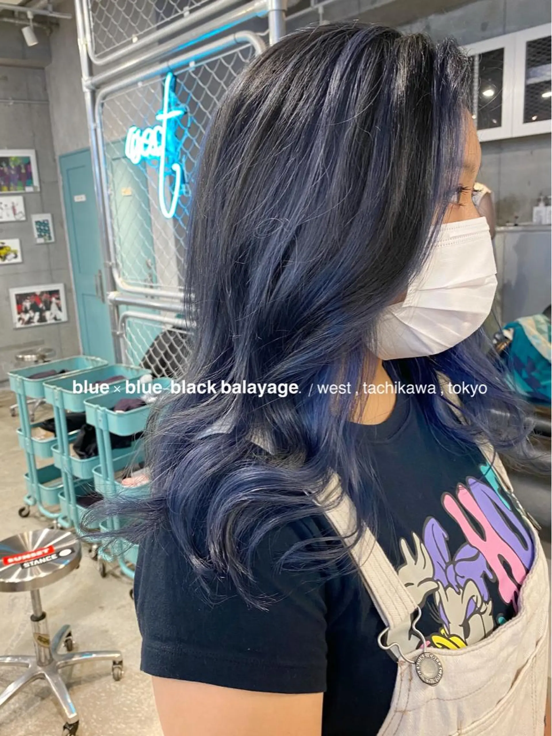 セミロング カラー アッシュ バレイヤージュ 黒髪 ブルーカラー ブルーアッシュ 竹嶌 健吾のヘアスタイル
