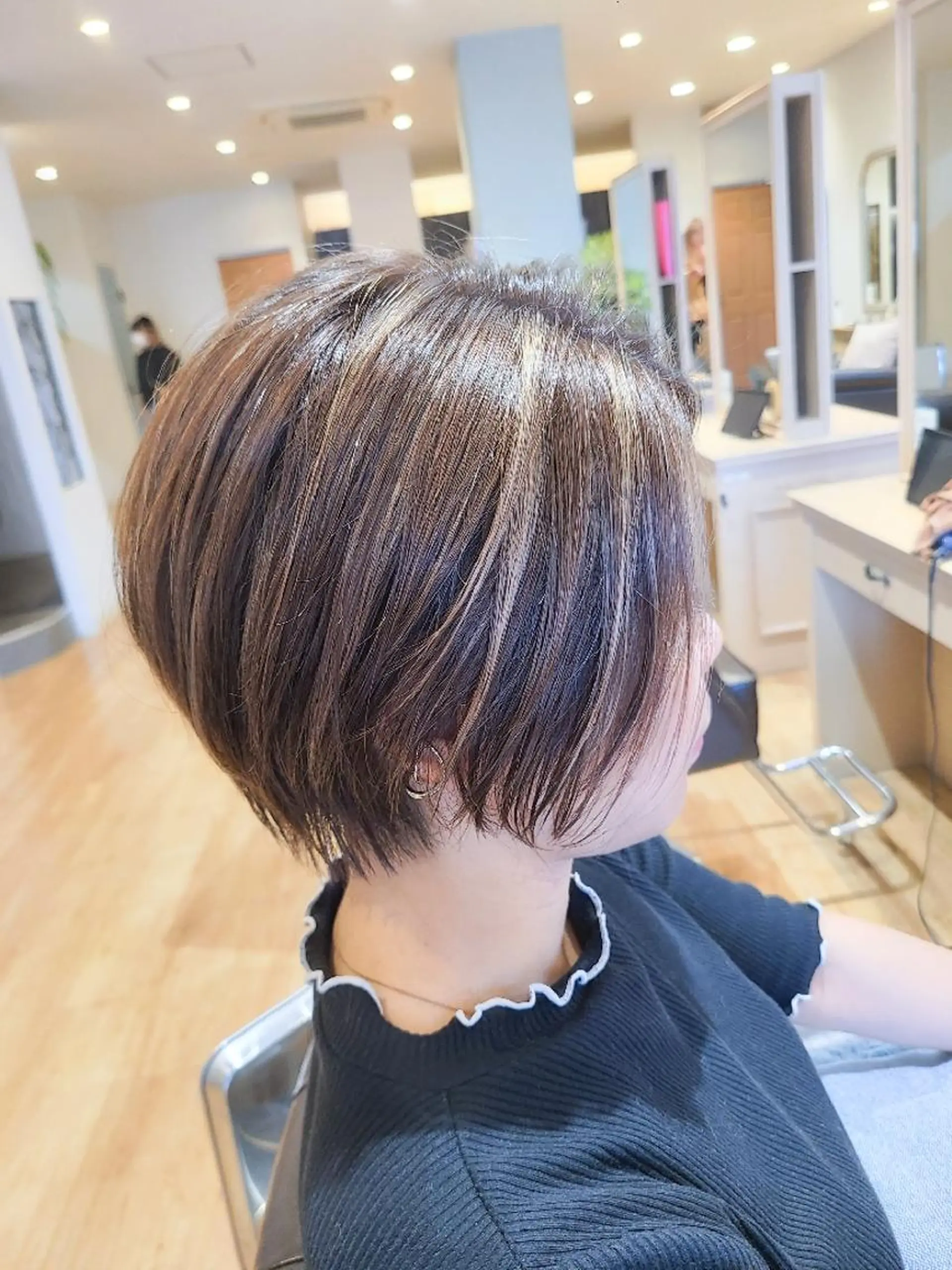 ショート ハイライト 小平 昌宏のヘアスタイル