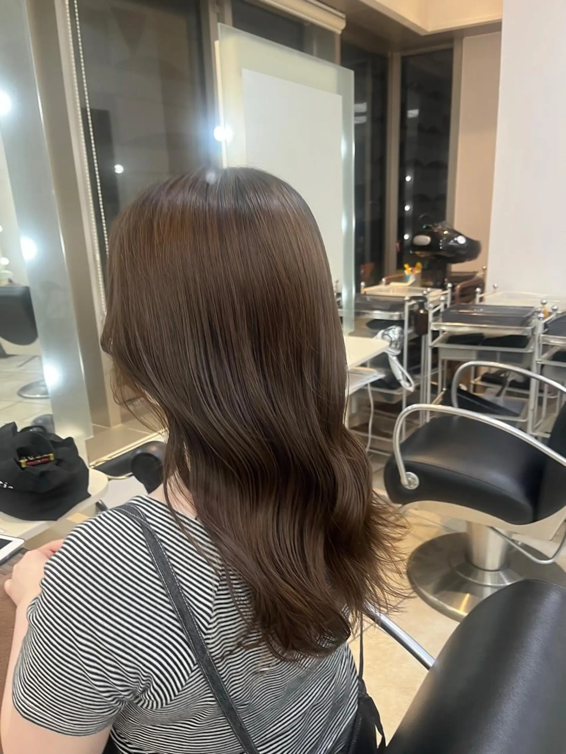 セミロング MITSUKI🤍 モテ髪×韓国レイヤーのヘアスタイル