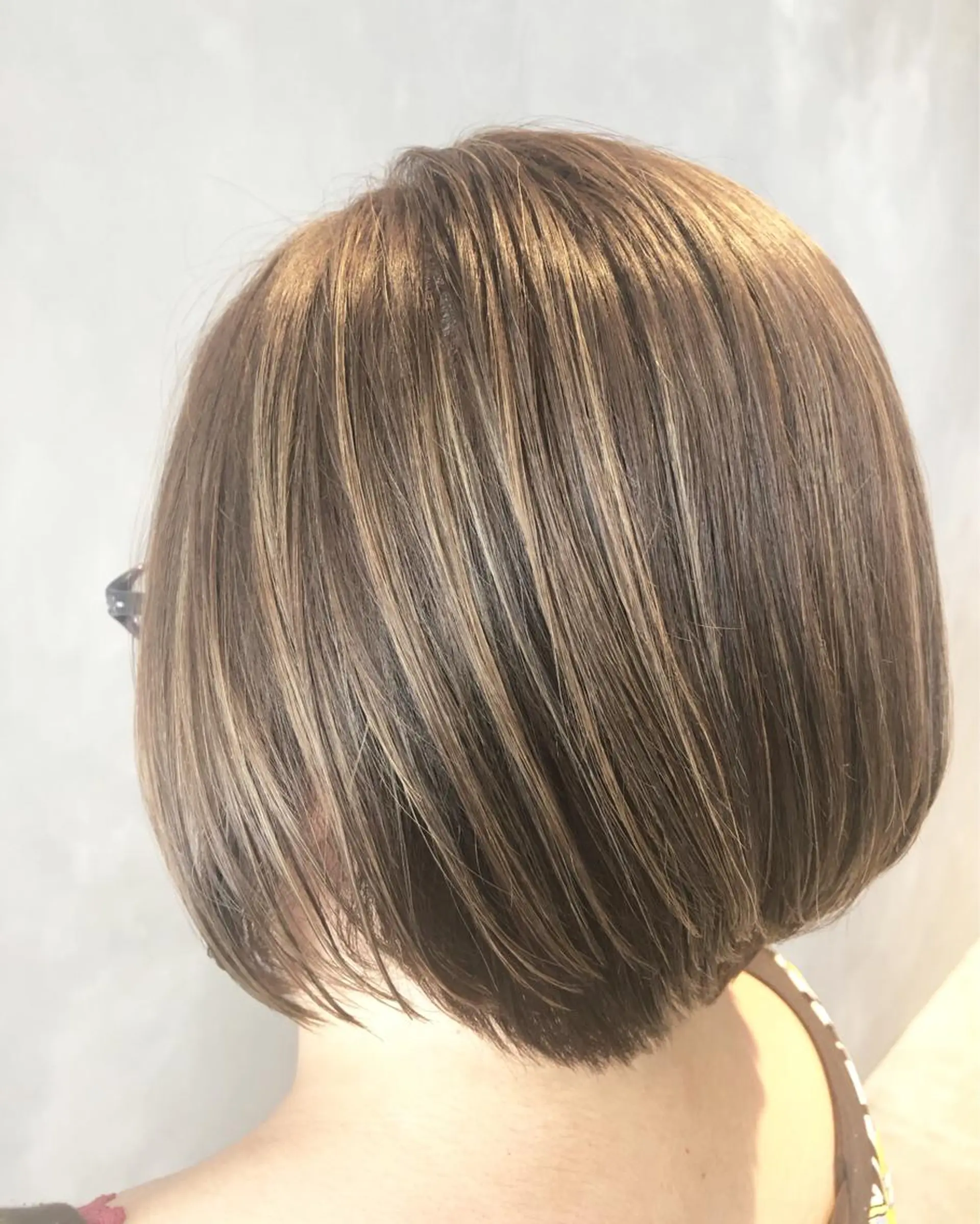 ショート カラー 長谷川 沙紀のヘアスタイル