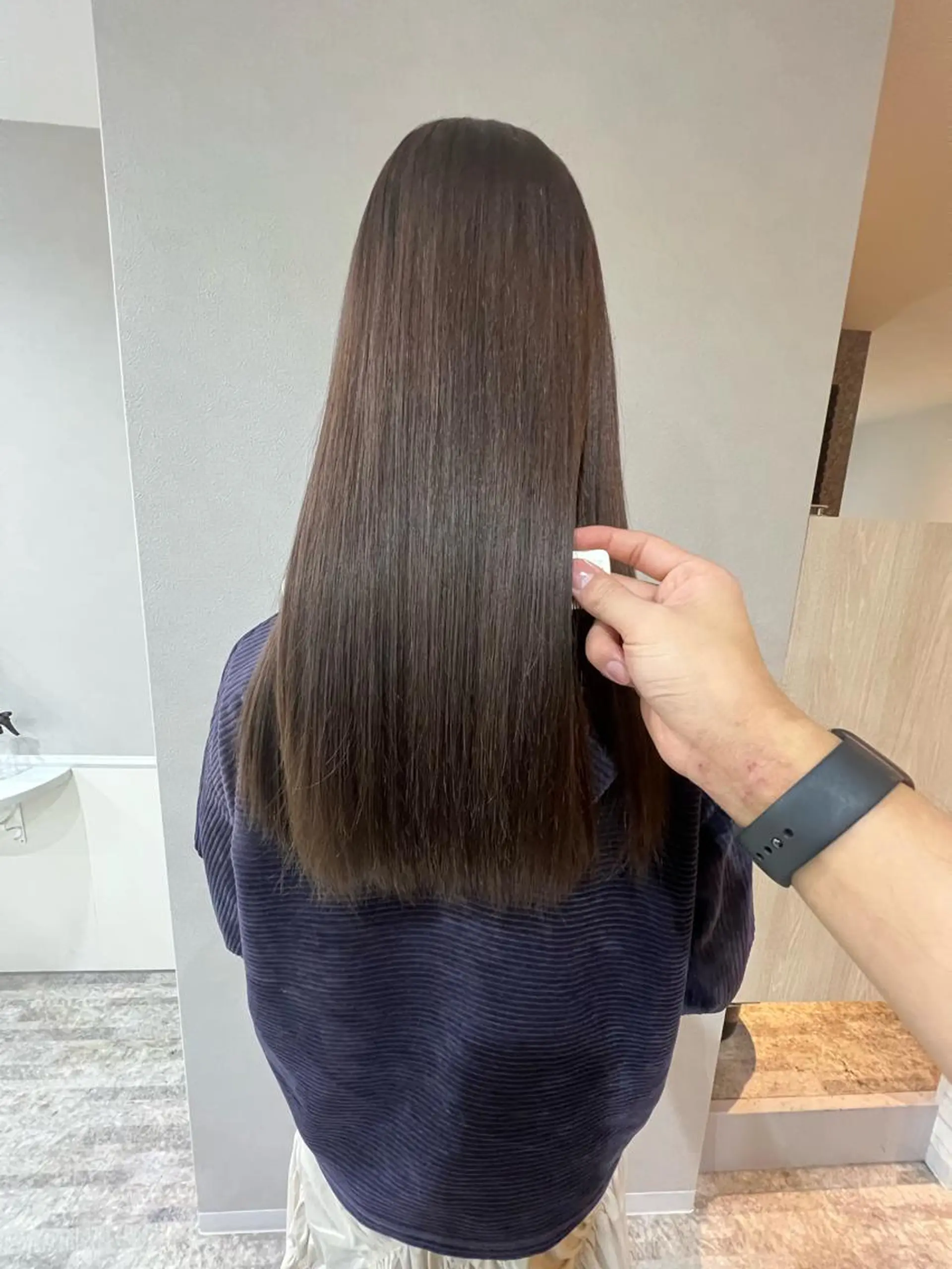 ロング 髪質改善 貸切サロンのヘアスタイル