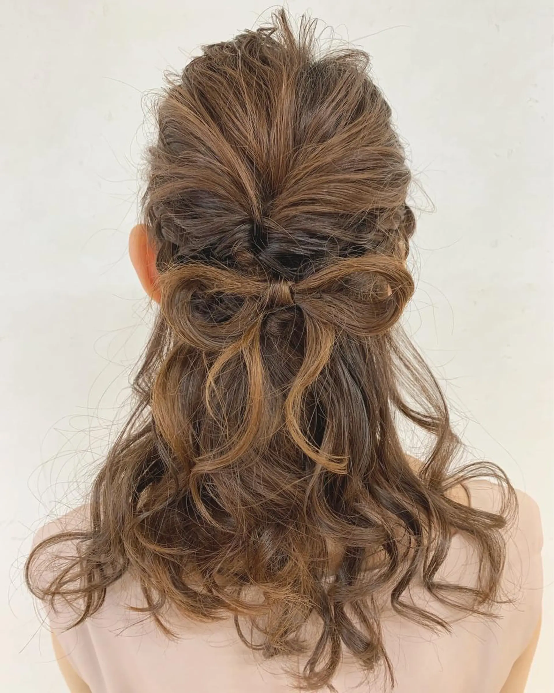 ロング ヘアアレンジ 透明感ハイライト◎ 伊藤夏海のヘアスタイル