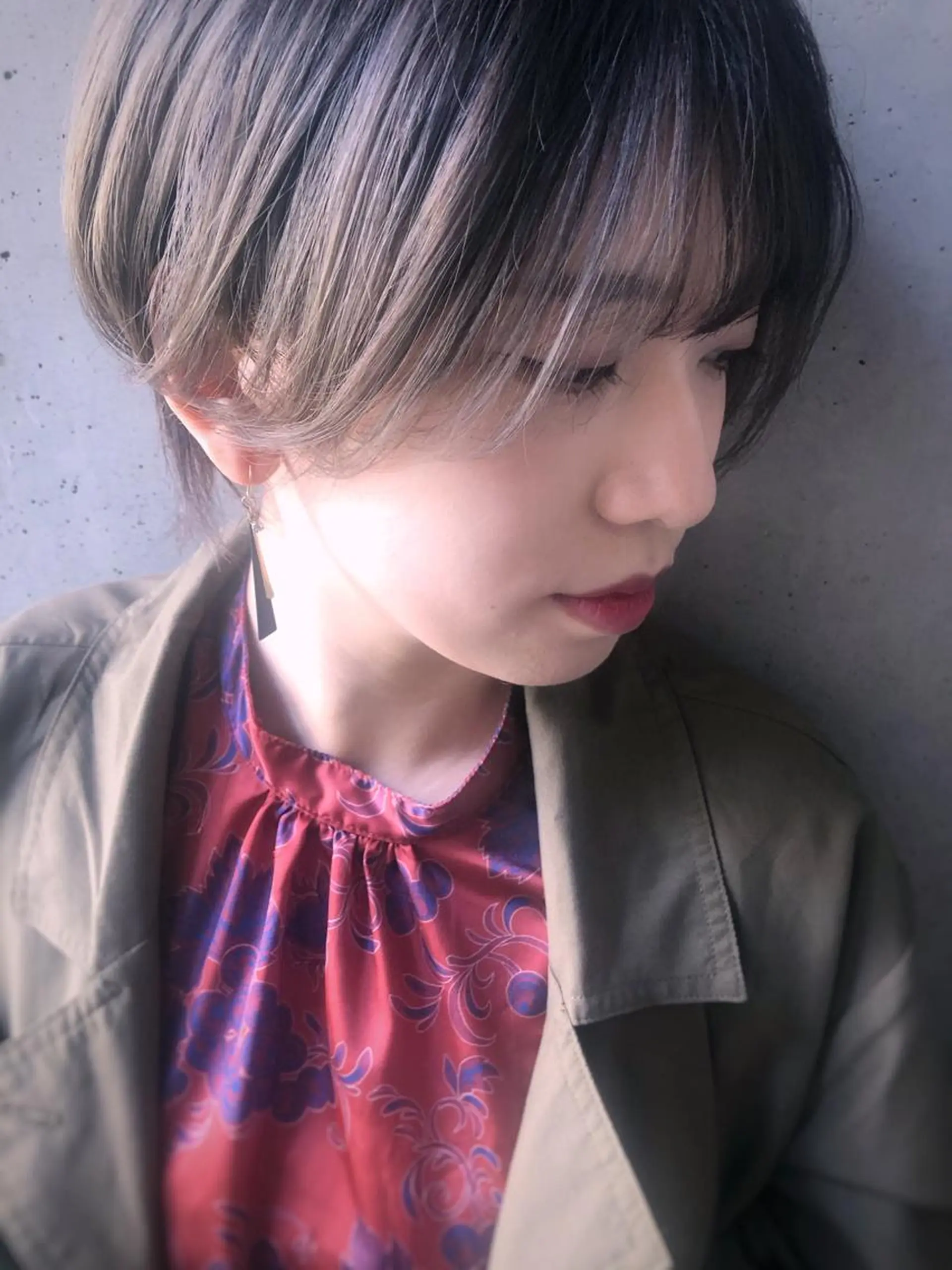 ショート カラー ハンサムショート ベージュカラー ハイトーンカラー ショートヘア 山本 芳喜のヘアスタイル