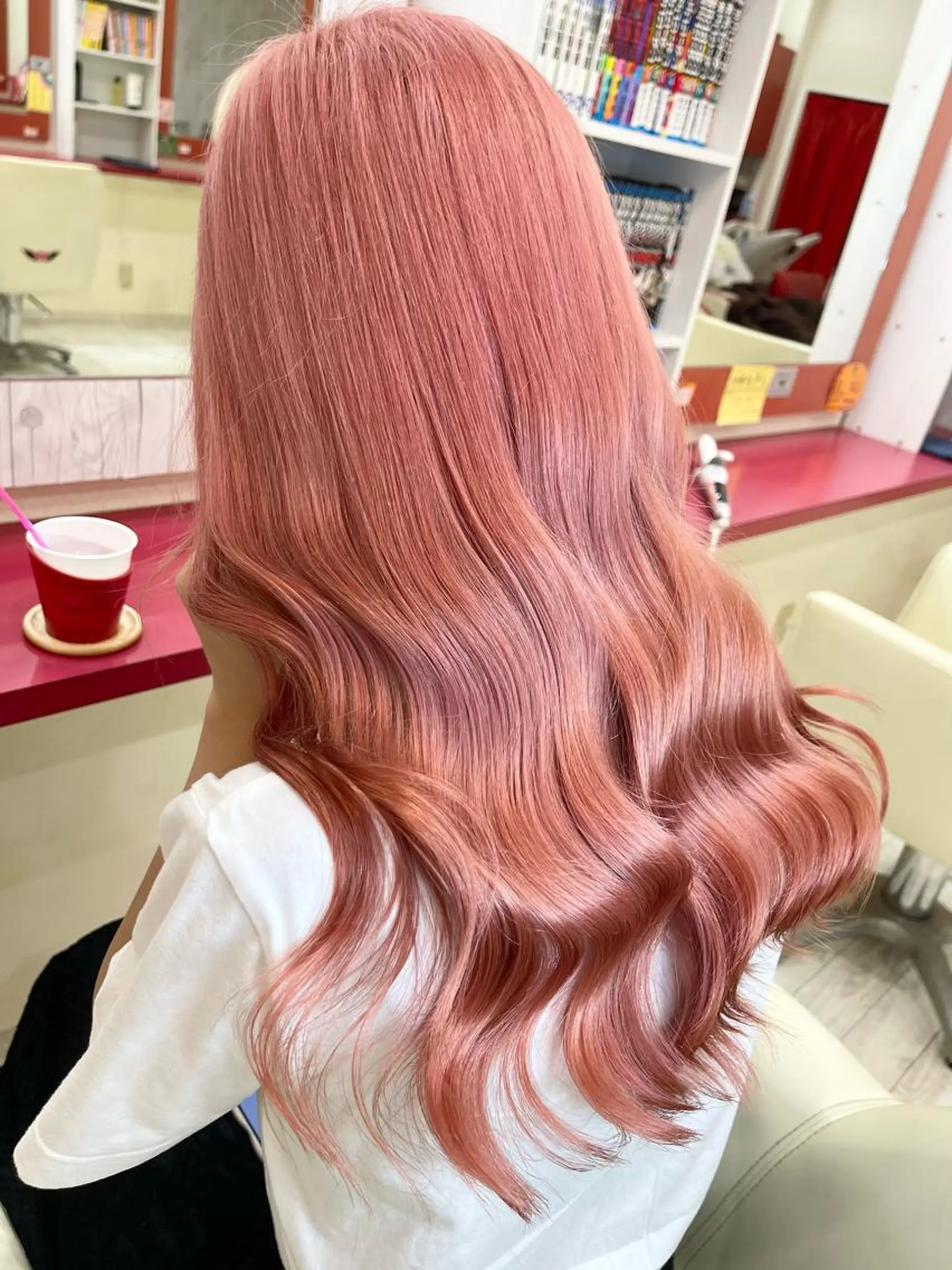 カラー ピンクカラー カット ヘアカラー 名古屋のピンク好き かずくん🦩のヘアスタイル