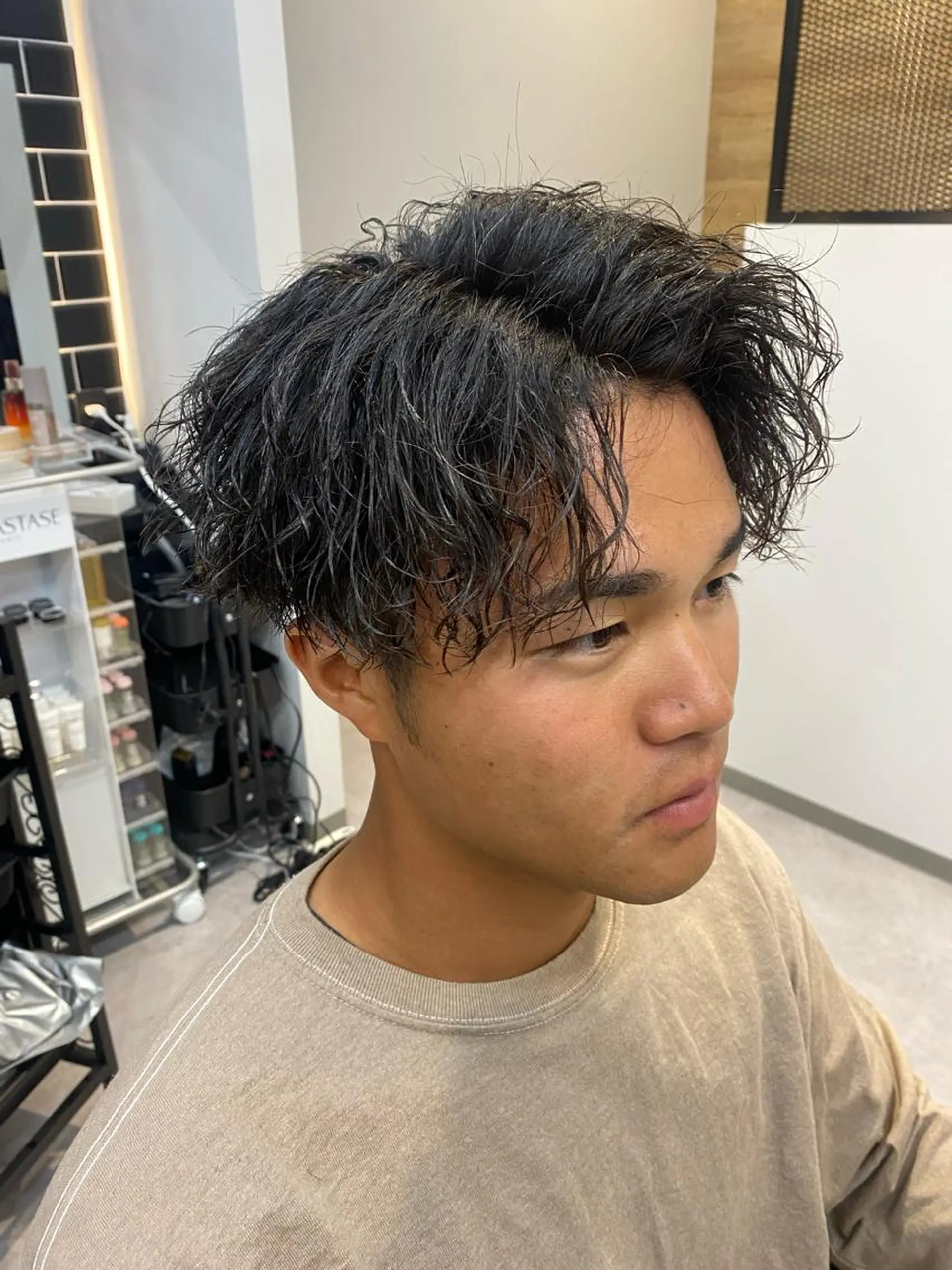 ショート パーマ メンズ メンズパーマ ツイストスパイラルパーマ スパイラルパーマ カット men'slapis YUTOのヘアスタイル