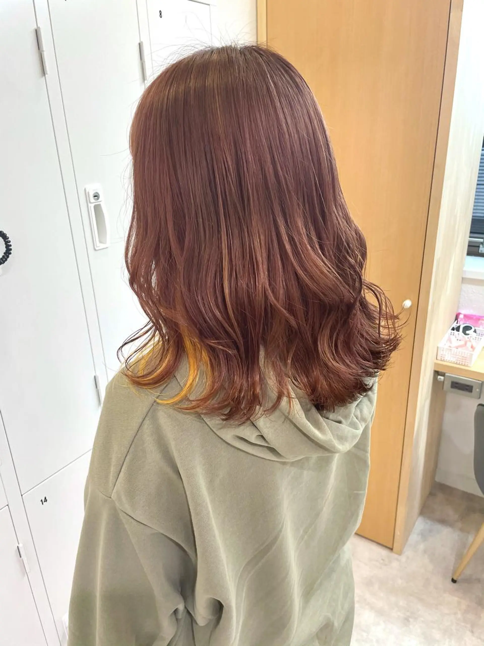 ミディアム イエローカラー 田中大星 /ボブ 縮毛矯正のヘアスタイル