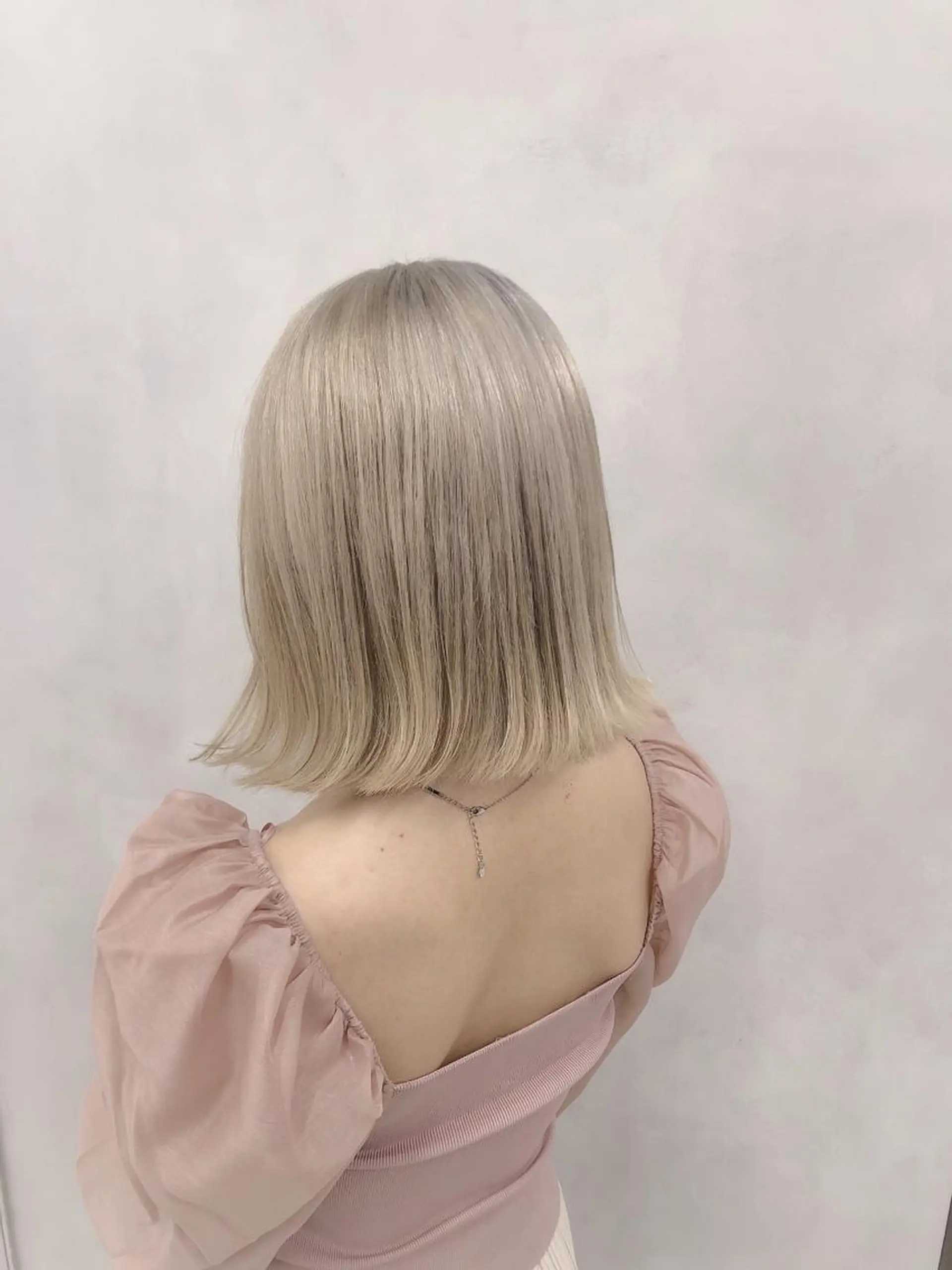 ミディアム カット ヘアカラー トリートメント レイヤーカット 古川洋之のヘアスタイル