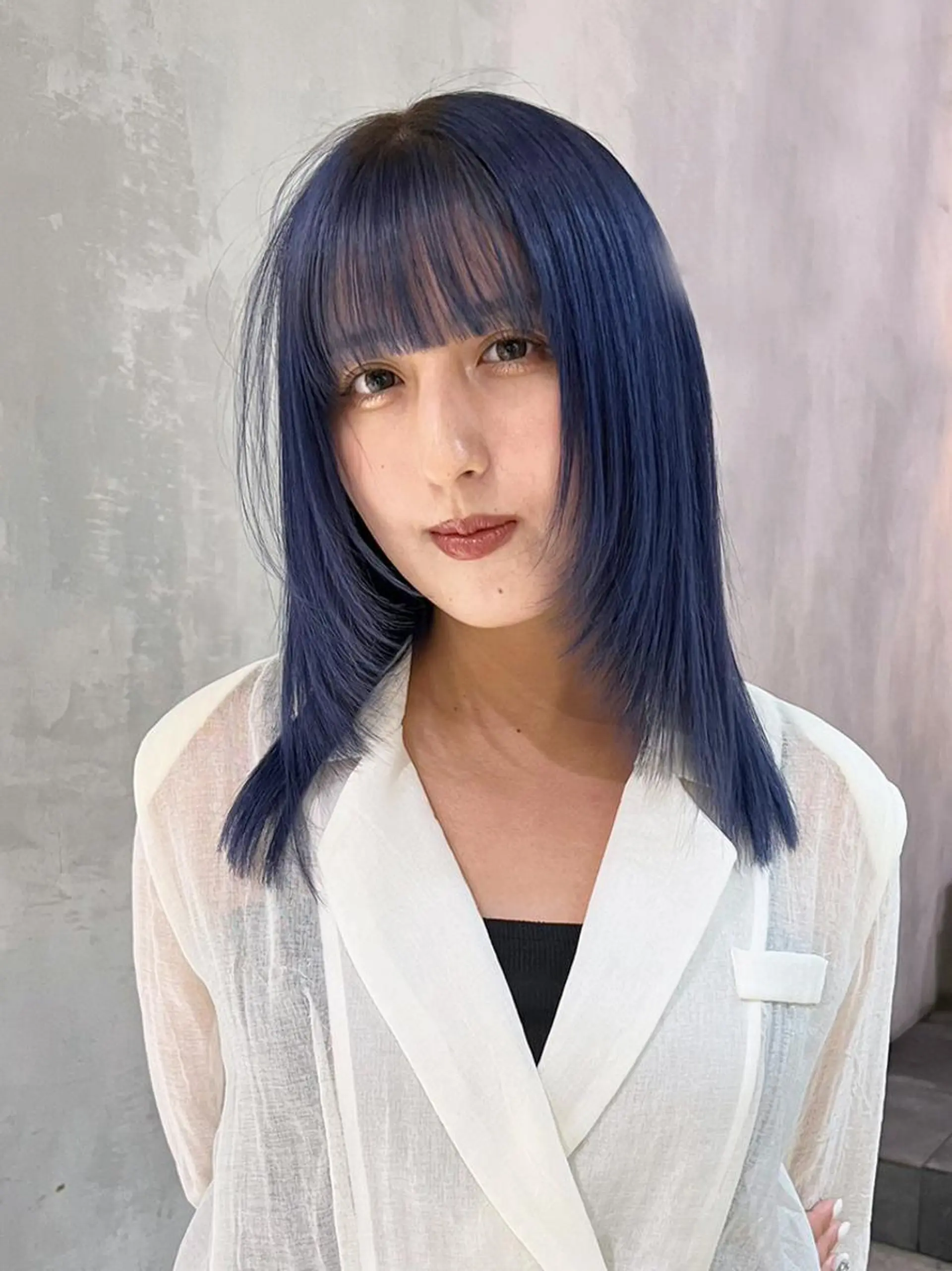 カラー ミディアム ブルーカラー 顔まわりレイヤー レイヤーカット カット ヘアカラー トリートメント ITbyALBUM 藤沢店のヘアスタイル