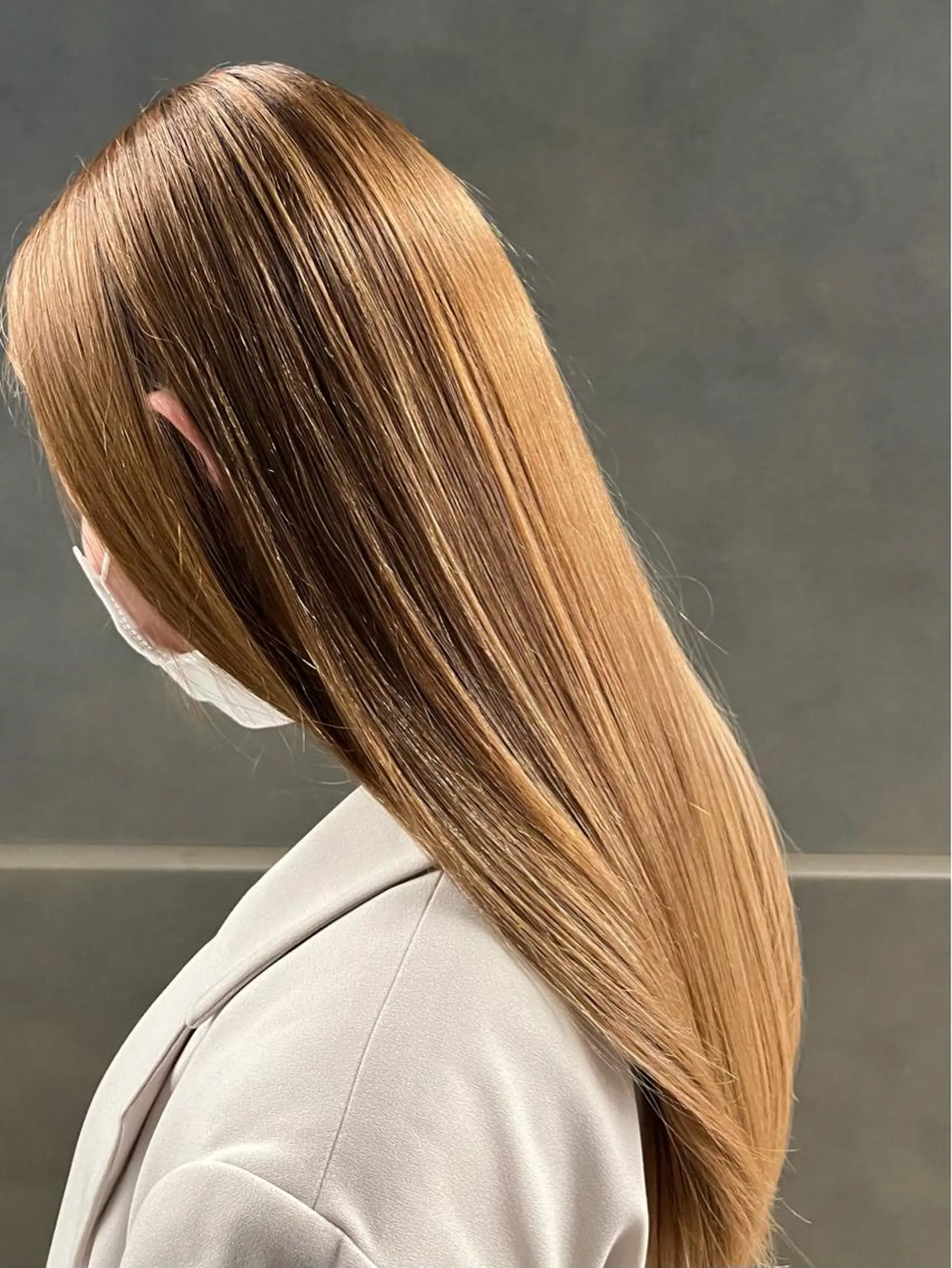 ロング カラー カット トリートメント PULSE yokohama所属・レイヤー |オリーブ |ヘーゼルベージュのヘアスタイル