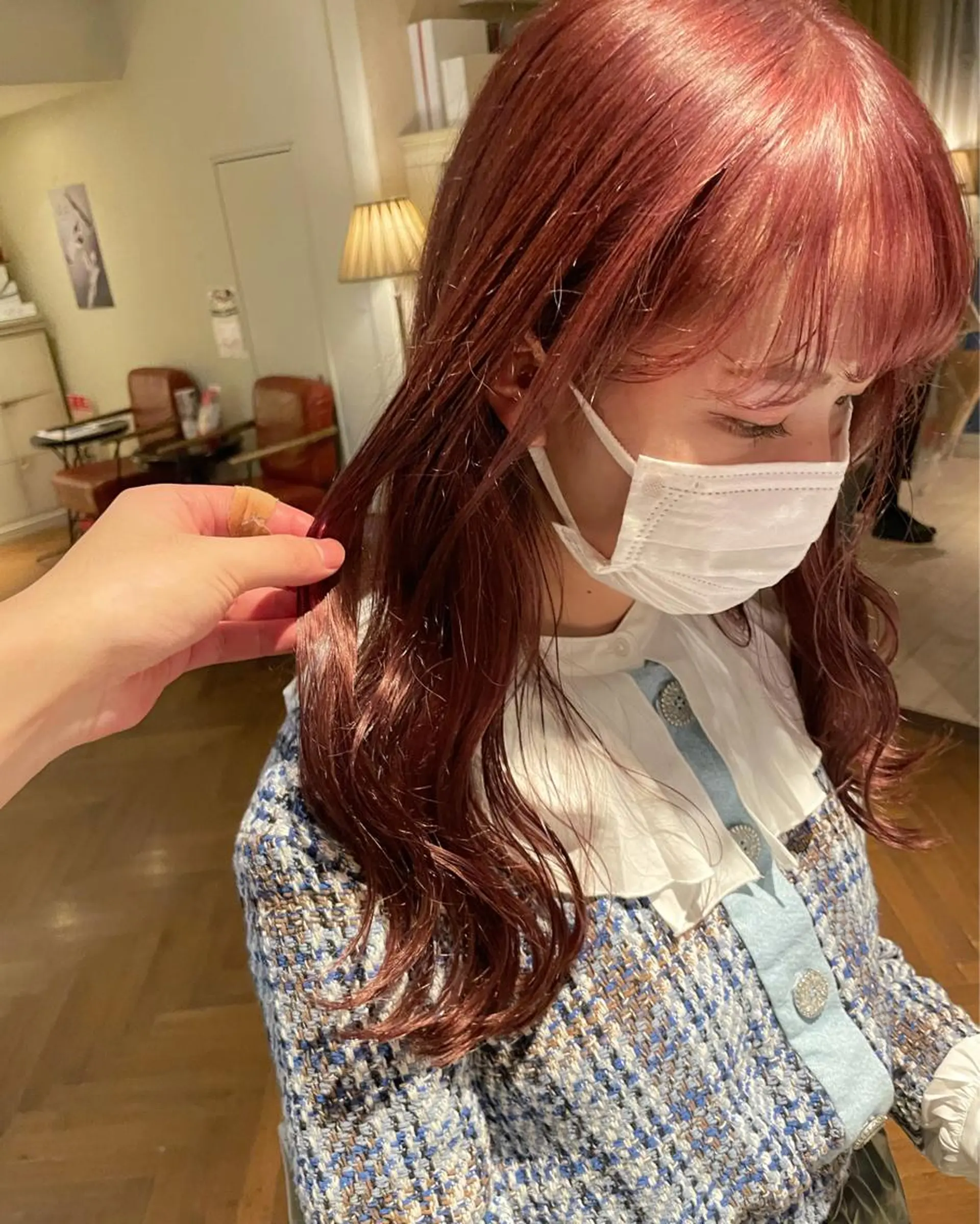 セミロング カラー ブリーチ ブラウンカラー ピンクカラー ピンクブラウン ヘアカラー ぱつっとボブ 古家 佑真のヘアスタイル