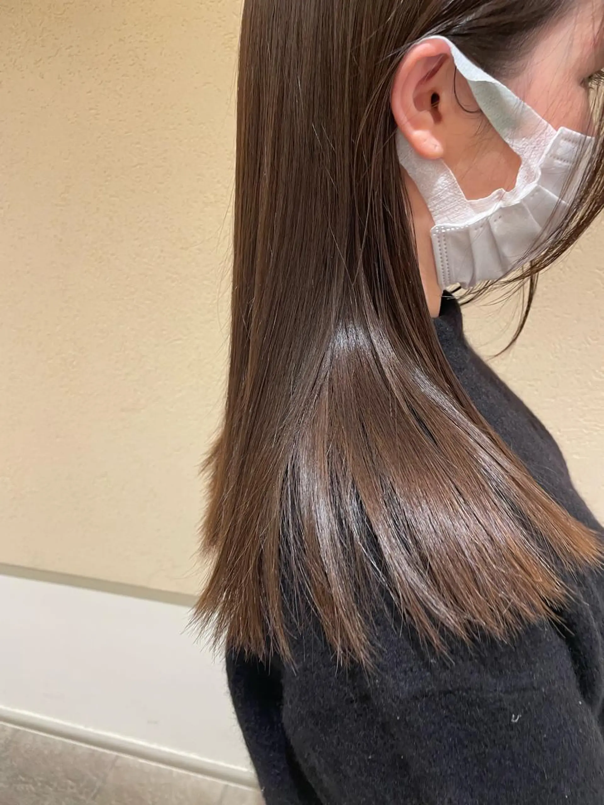 セミロング ヘアカラー 横川 千亜希のヘアスタイル