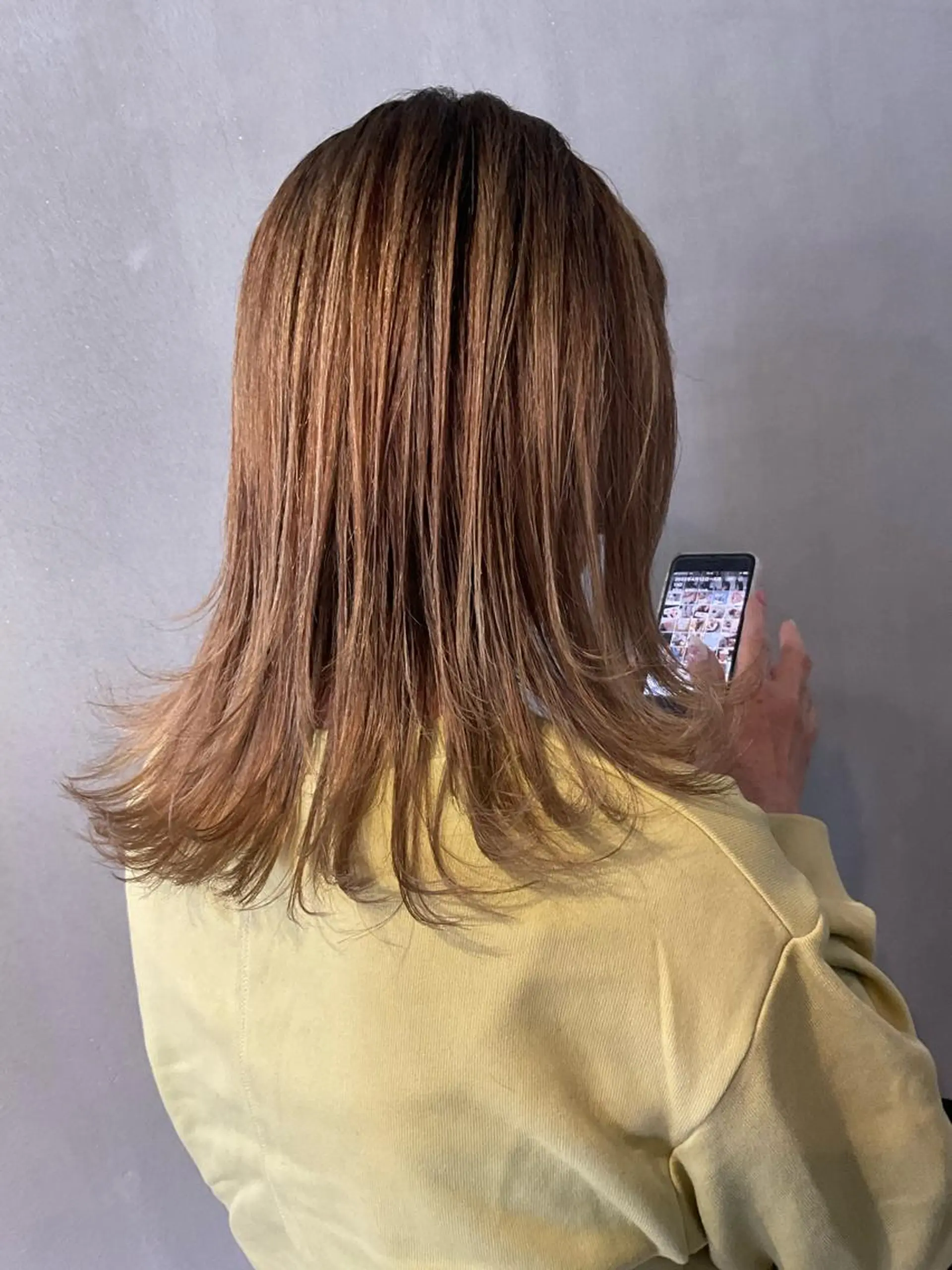 セミロング ハイライト カット ヘアカラー JUNO所属・阪神西宮★JUNO 川﨑温子のヘアスタイル