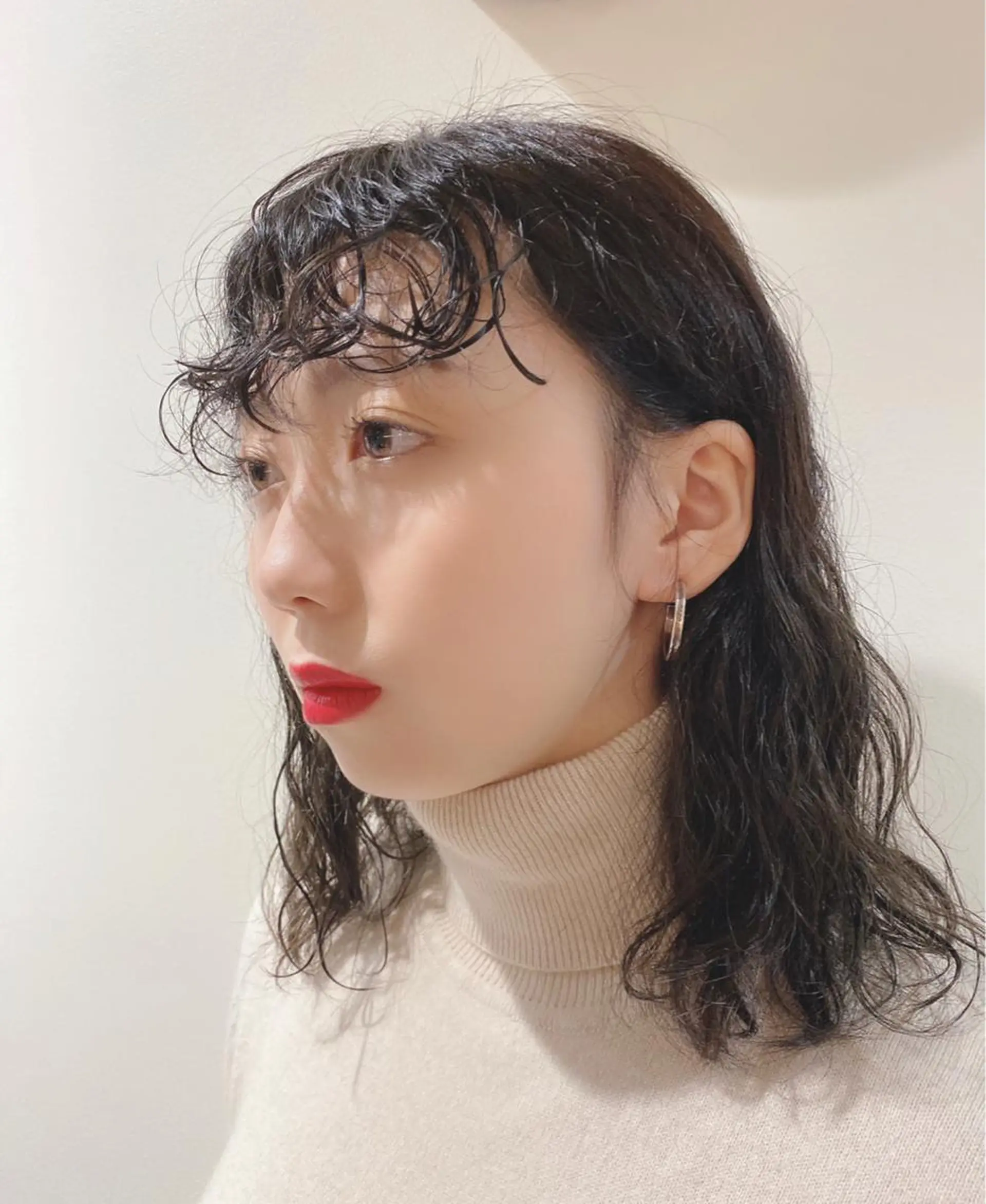 ミディアム カラー ダークグレー ダークグレージュ グレージュ 新宿三丁目 Miyukiのヘアスタイル