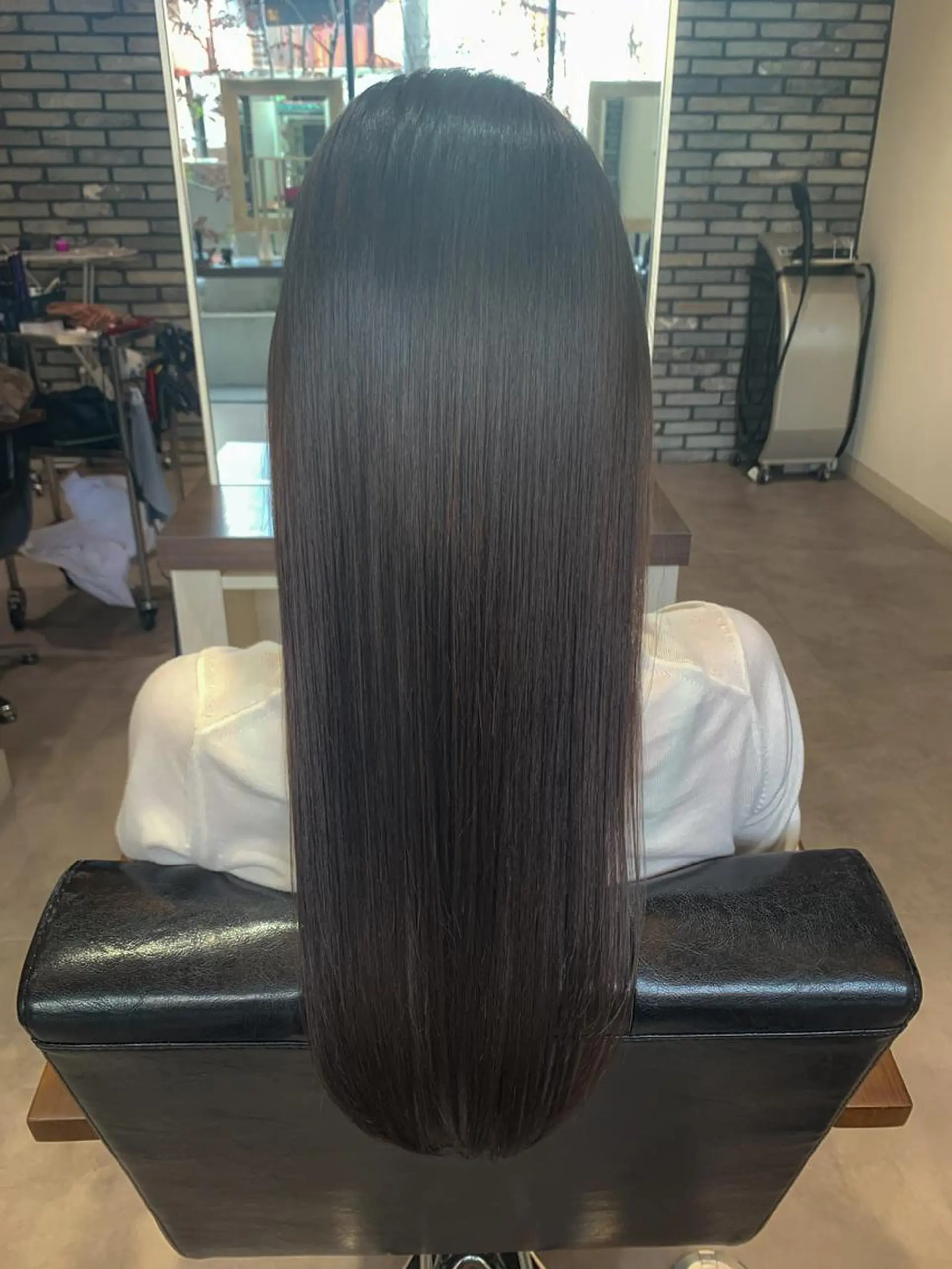 ロング カラー ブリーチ ケアブリーチ ダブルカラー ハイライトカラー ハイトーンカラー カット ヘアカラー トリートメント Uni.所属・地毛風ストレート/ 髪質改善/榎本流行のヘアスタイル