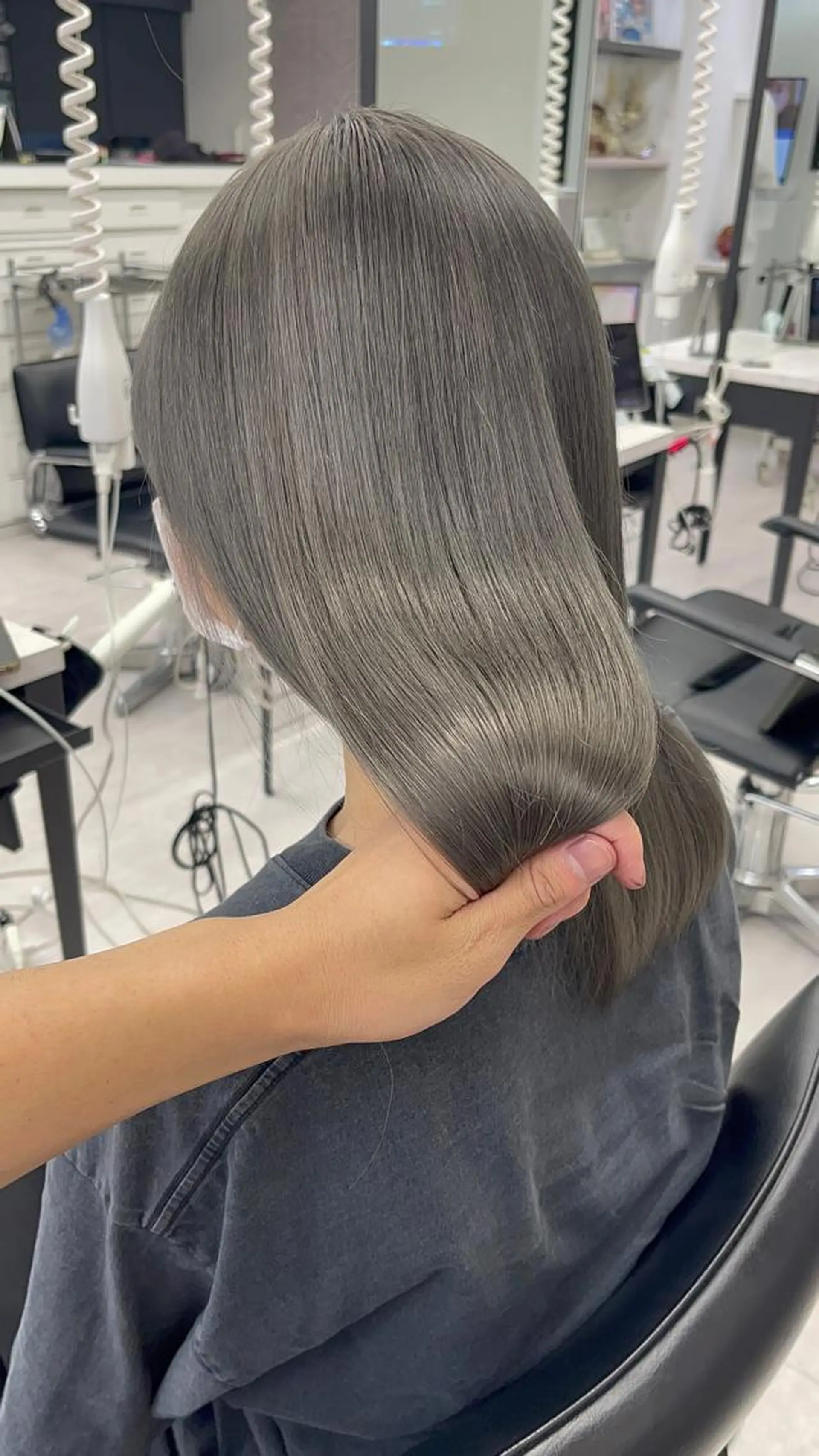 ロング カラー 高島大登/顔周り /レイヤーカットのヘアスタイル