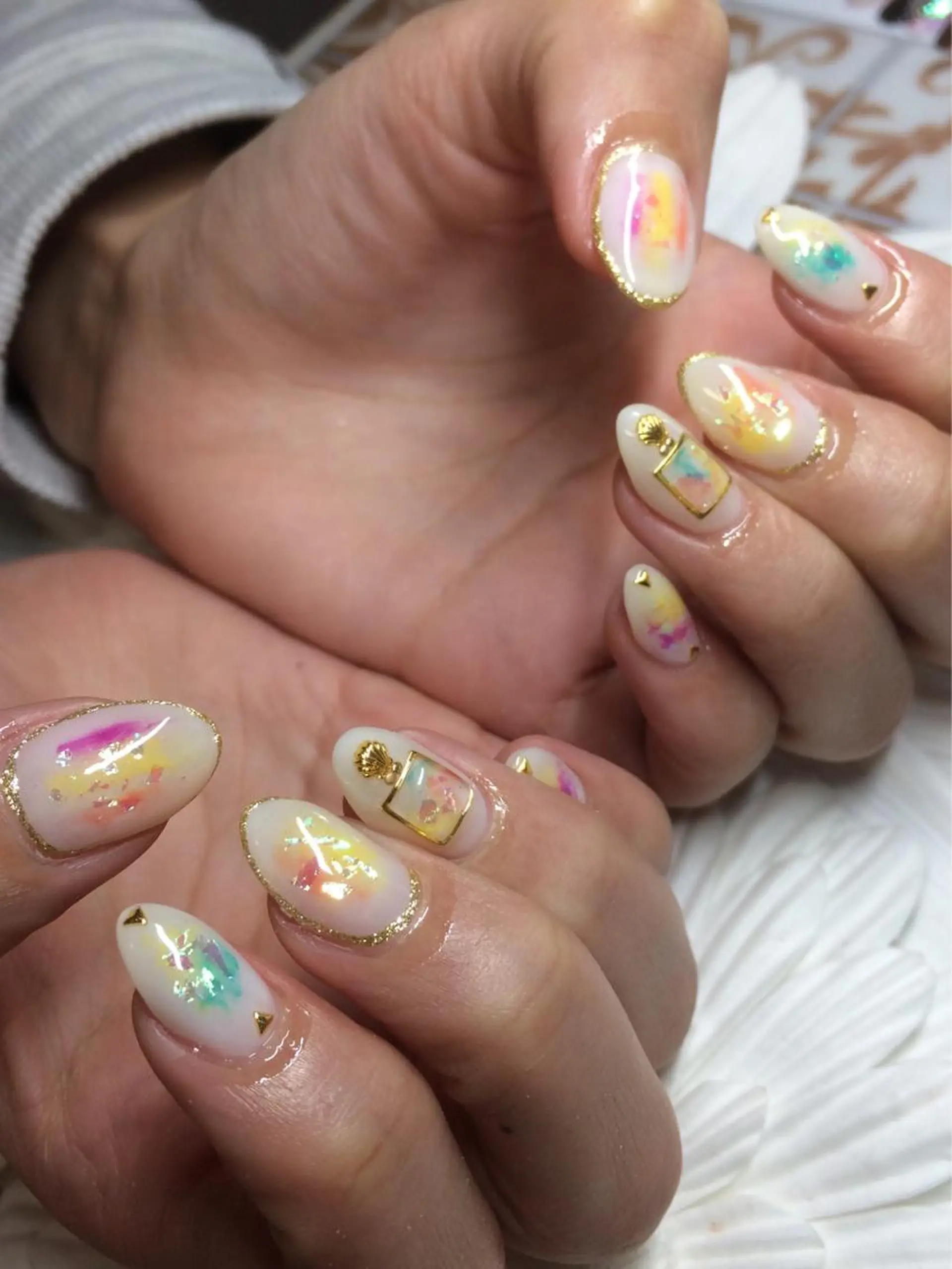 ネイル チークネイル ハンドネイル Nailsalon E's cafeのネイルデザイン