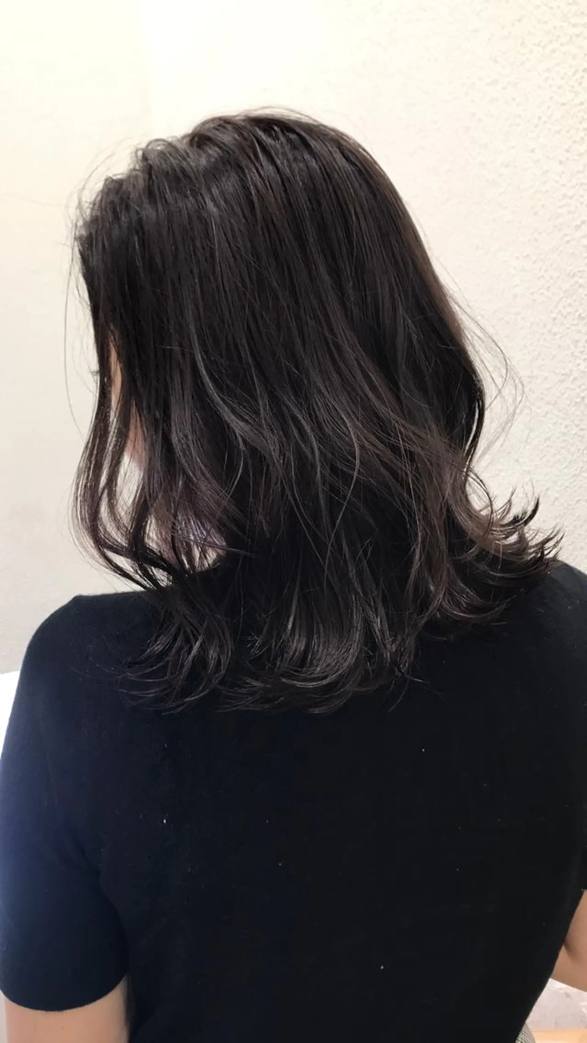 ミディアム カラー イルミナカラー パーマ ウエモト　タク ショート/レイヤーのヘアスタイル