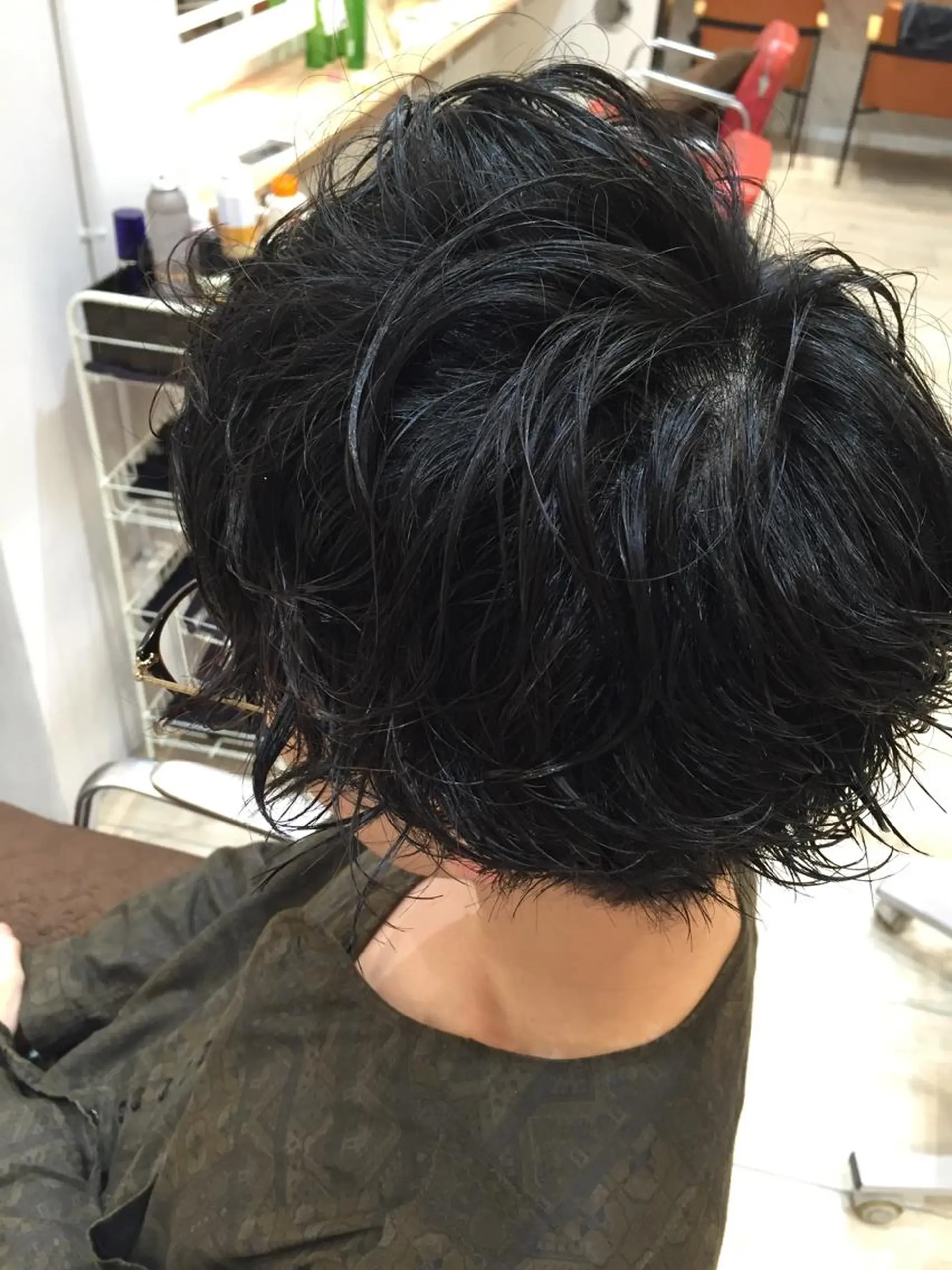 ショート パーマ メンズ 吉岡 三四朗のヘアスタイル