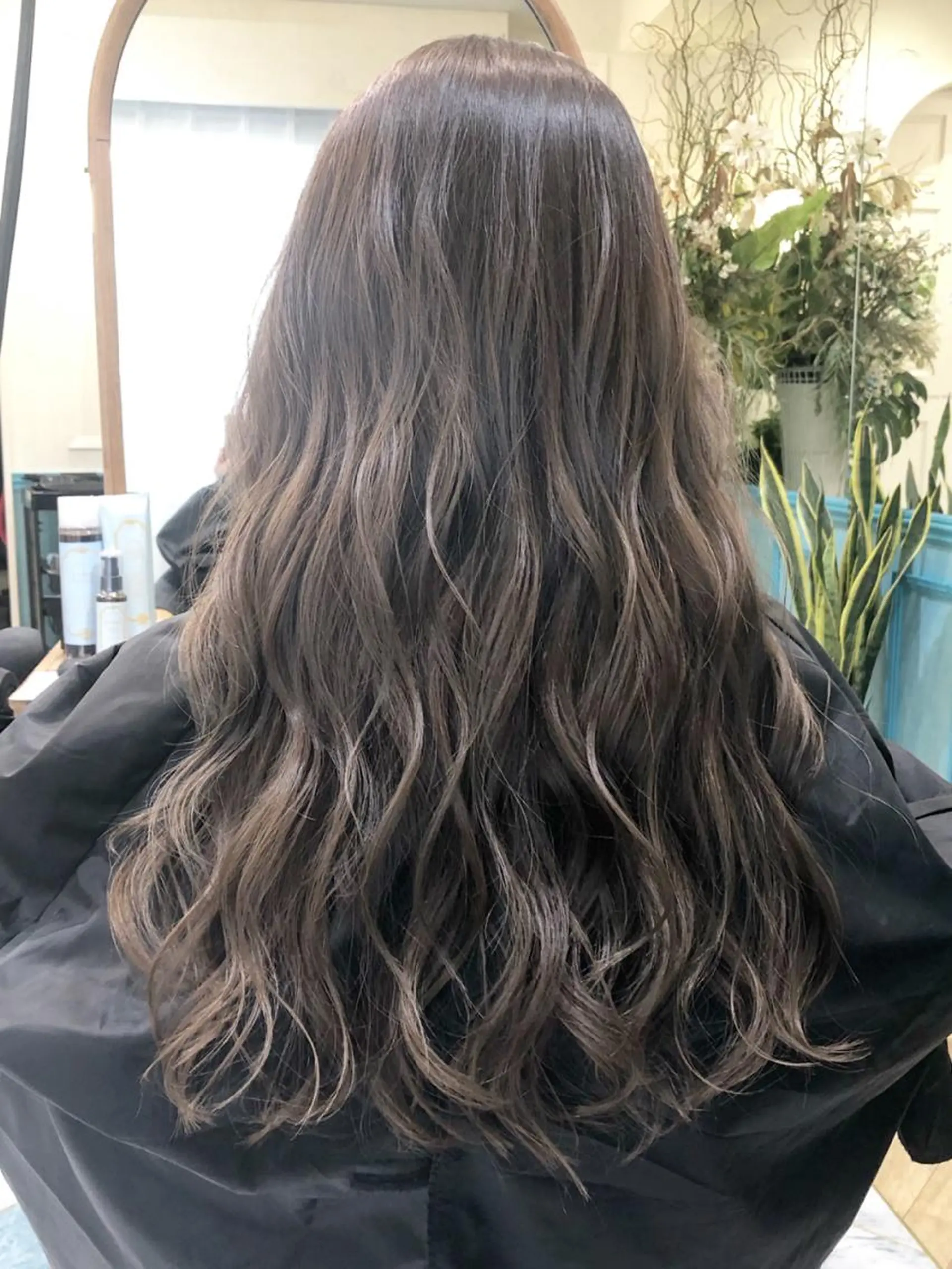 ロング ハイライト レイヤーカット salowin 原宿 aroa所属・韓国／ハッシュカット ／透明感カラー／金野のヘアスタイル