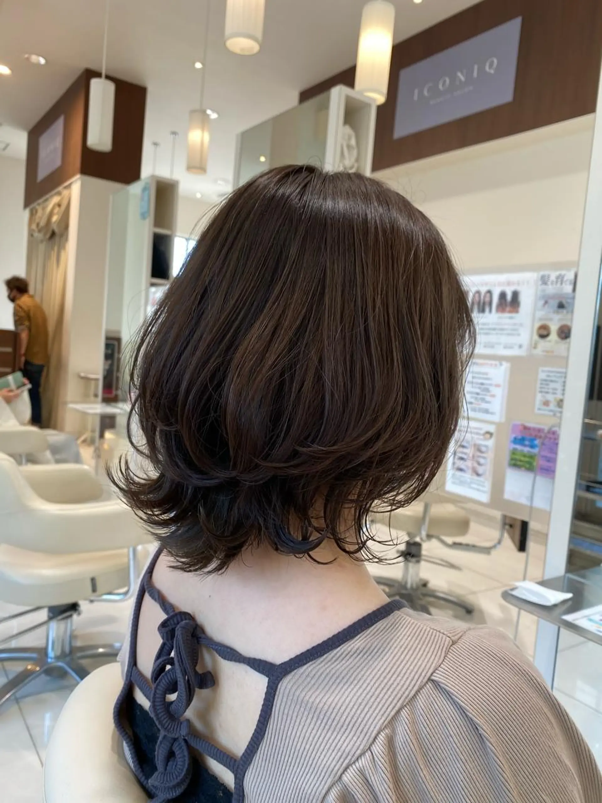 ミディアム ボブレイヤー ボブ レイヤーカット トリートメント スパイキーショート パーマ　具志堅　太志のヘアスタイル