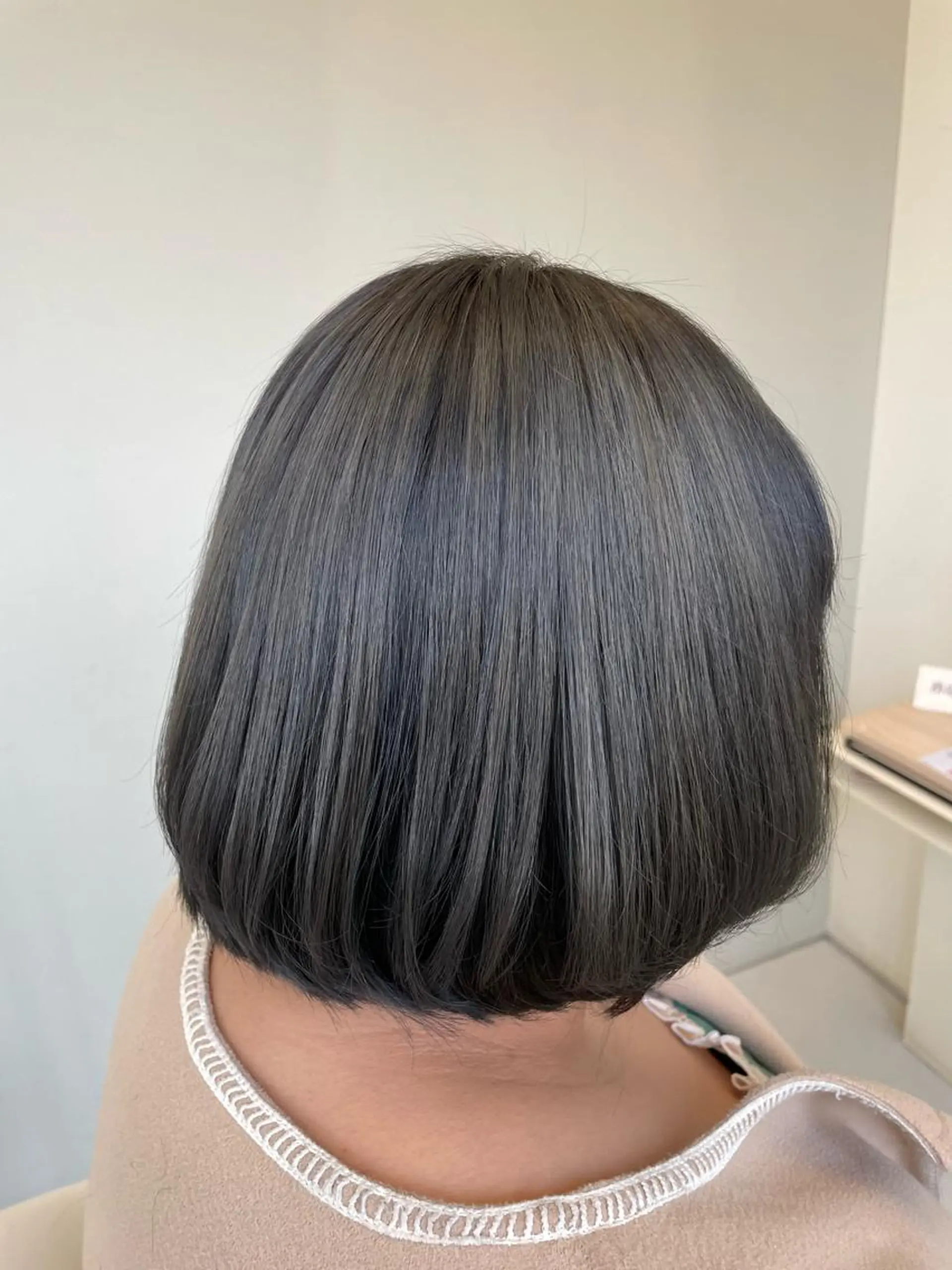 カラー グレージュ 山本 菜月のヘアスタイル