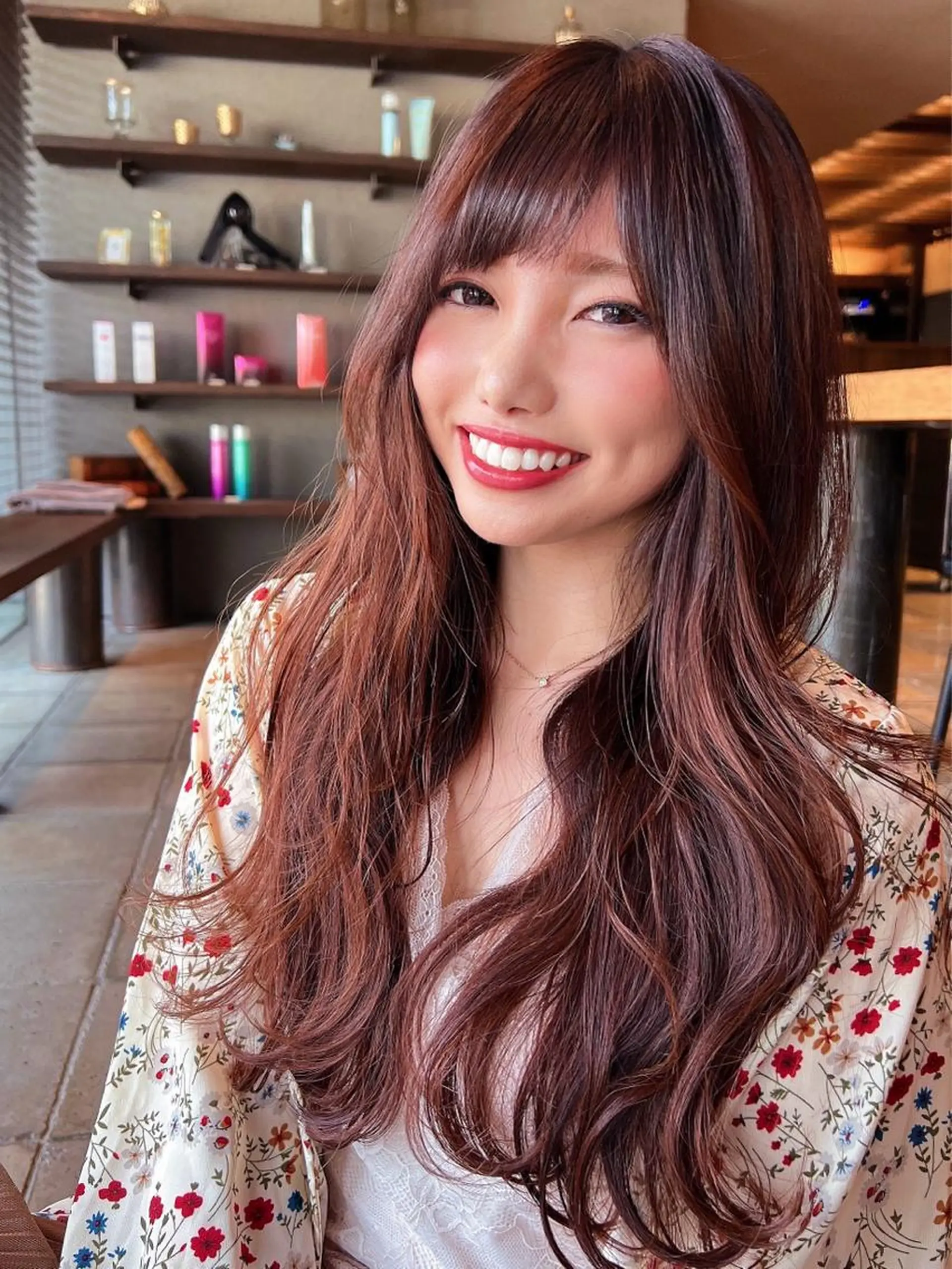 ロング カット 栗原 瑠世のヘアスタイル