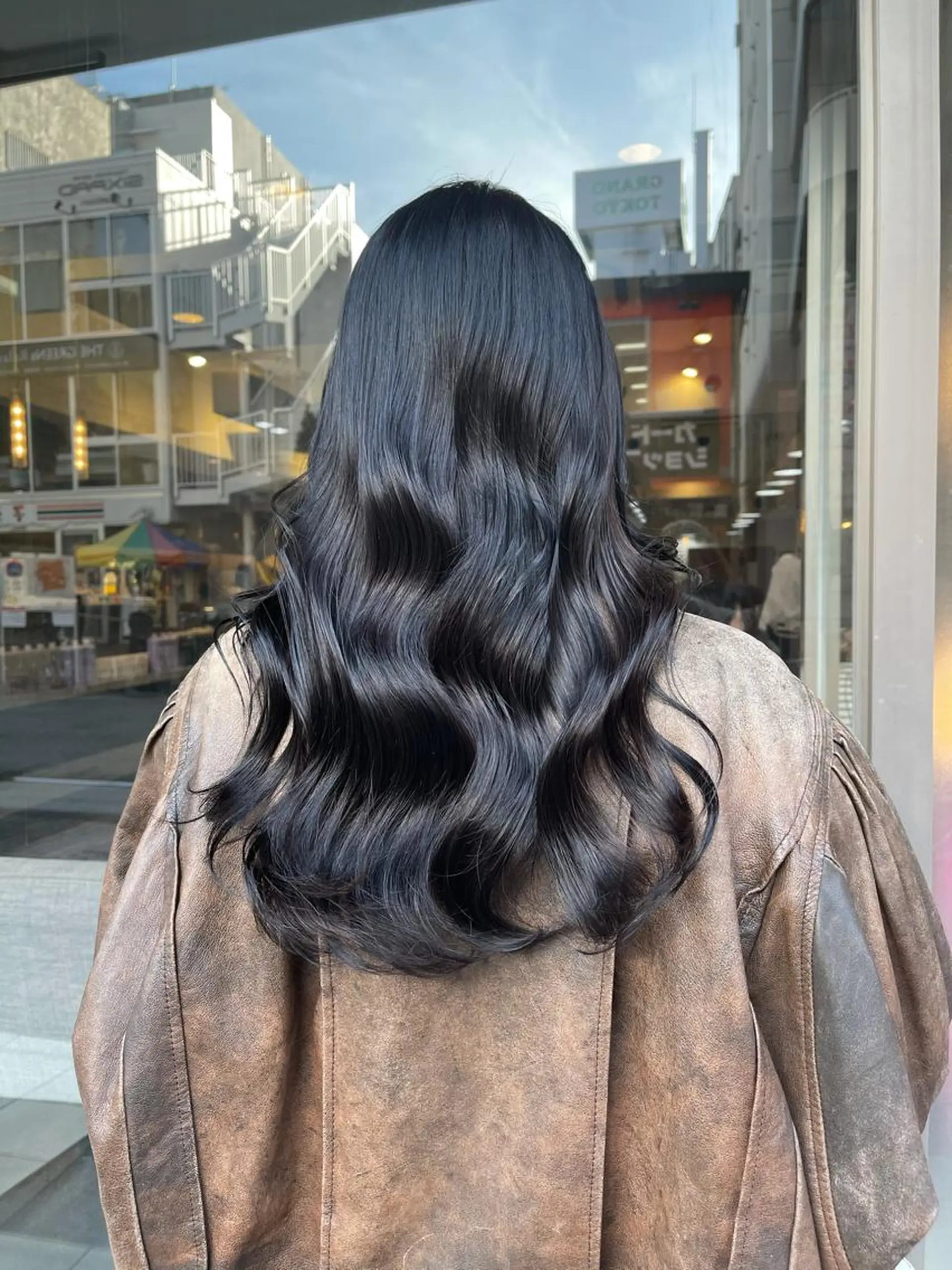 カラー 黒髪 グレーブラック ユナ🌙 nailのネイルデザイン