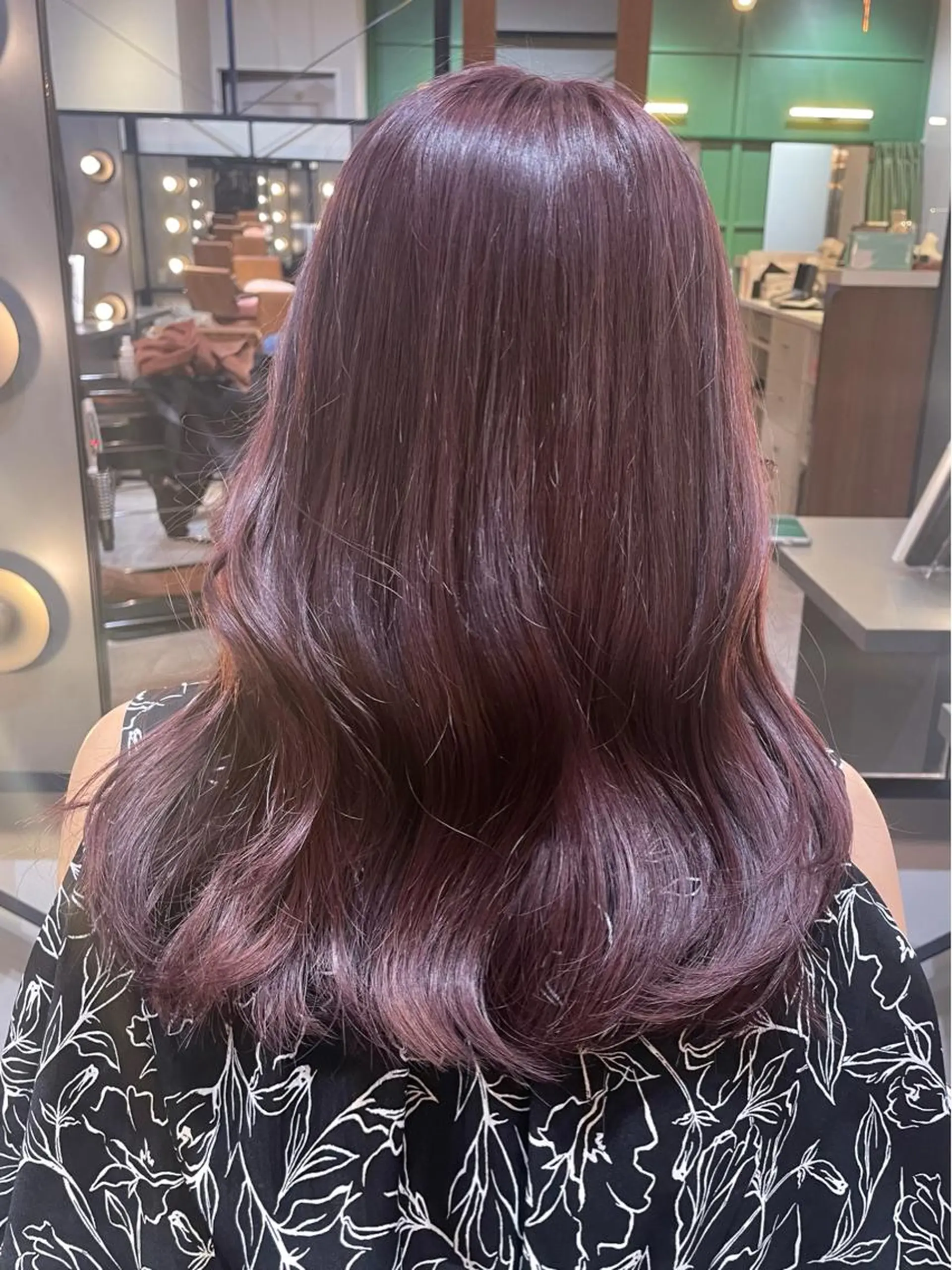 セミロング カラー ヘアアレンジ バイオレットカラー INCE HAIR ひらい なつきのヘアスタイル