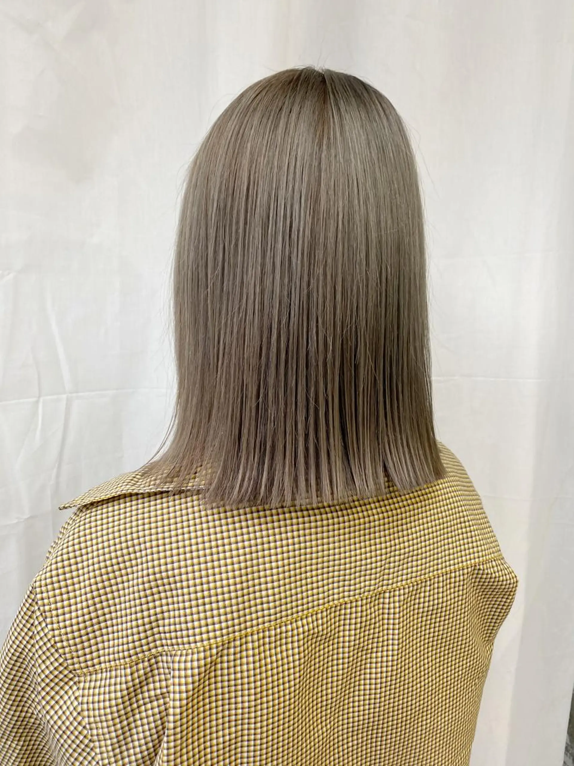 ミディアム カラー ベージュカラー ミルクティーベージュ カット ヘアカラー Piaコータロー ハイトーン&‪ボブのヘアスタイル