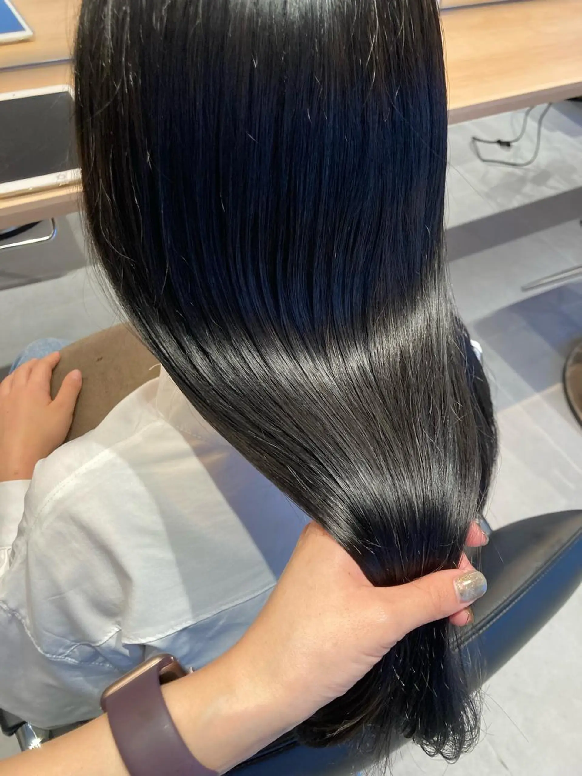 ミディアム カラー 透明感カラー ヘアカラー トリートメント ヘッドスパ ヘアセット 垢抜け韓国風ヘア カラーMIKUのヘアスタイル
