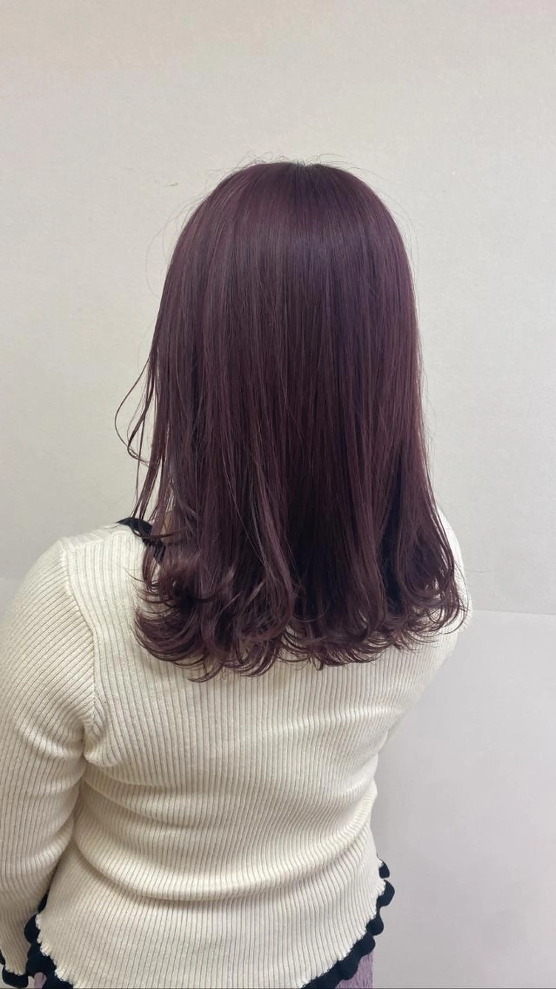 ミディアム カラー ヘアアレンジ ラベンダーカラー ピンクカラー 丸谷 みくのネイルデザイン