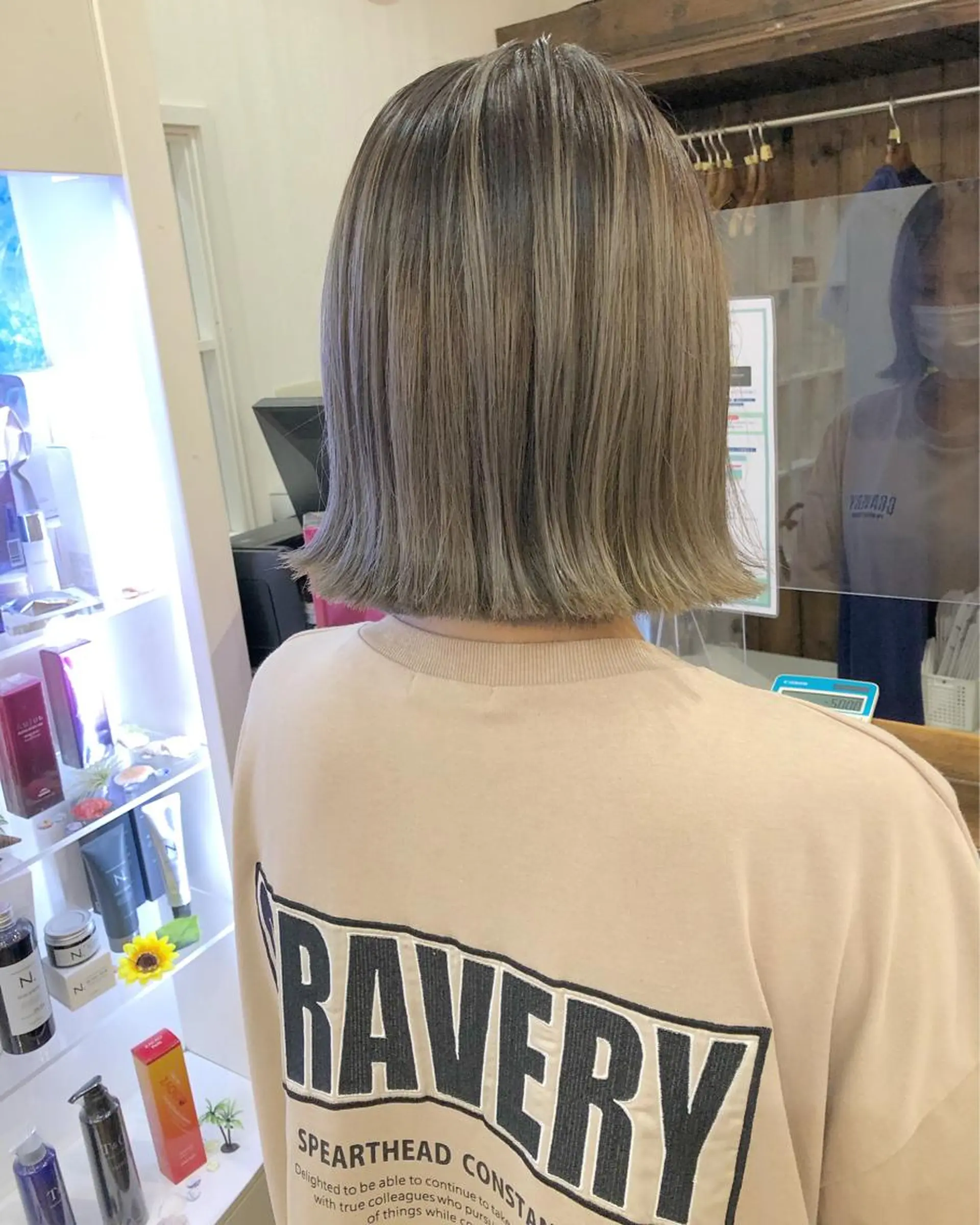 ミディアム 🌈ハイトーン/ ワタル🌈のヘアスタイル