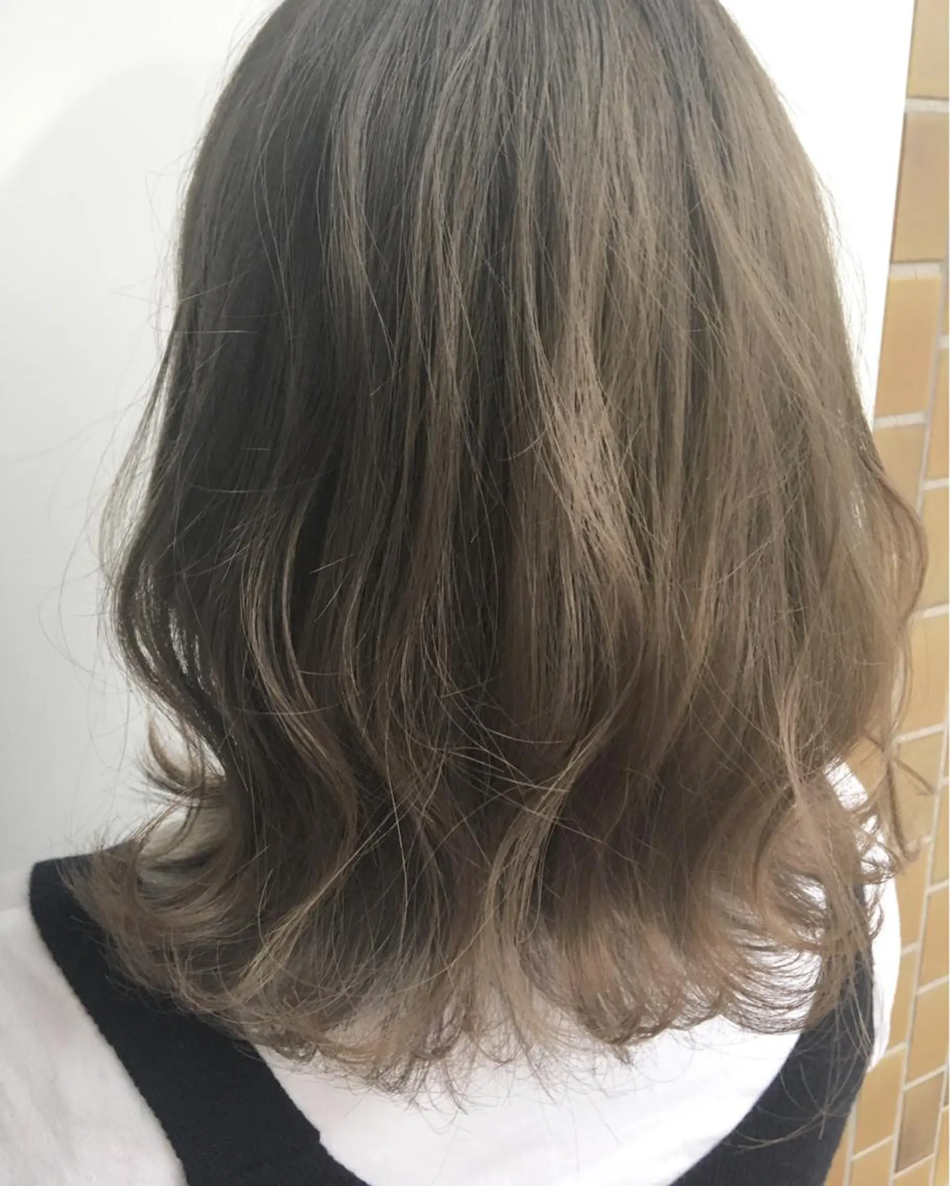 ミディアム カラー カット ヘアカラー 岡本 一平のヘアスタイル
