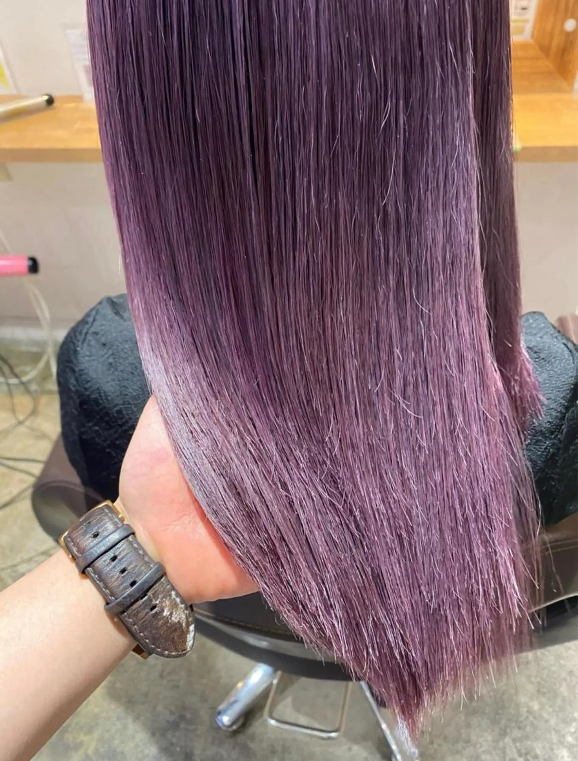 ミディアム カラー レイヤー×髪質改善 マネージャー安藤光司のヘアスタイル