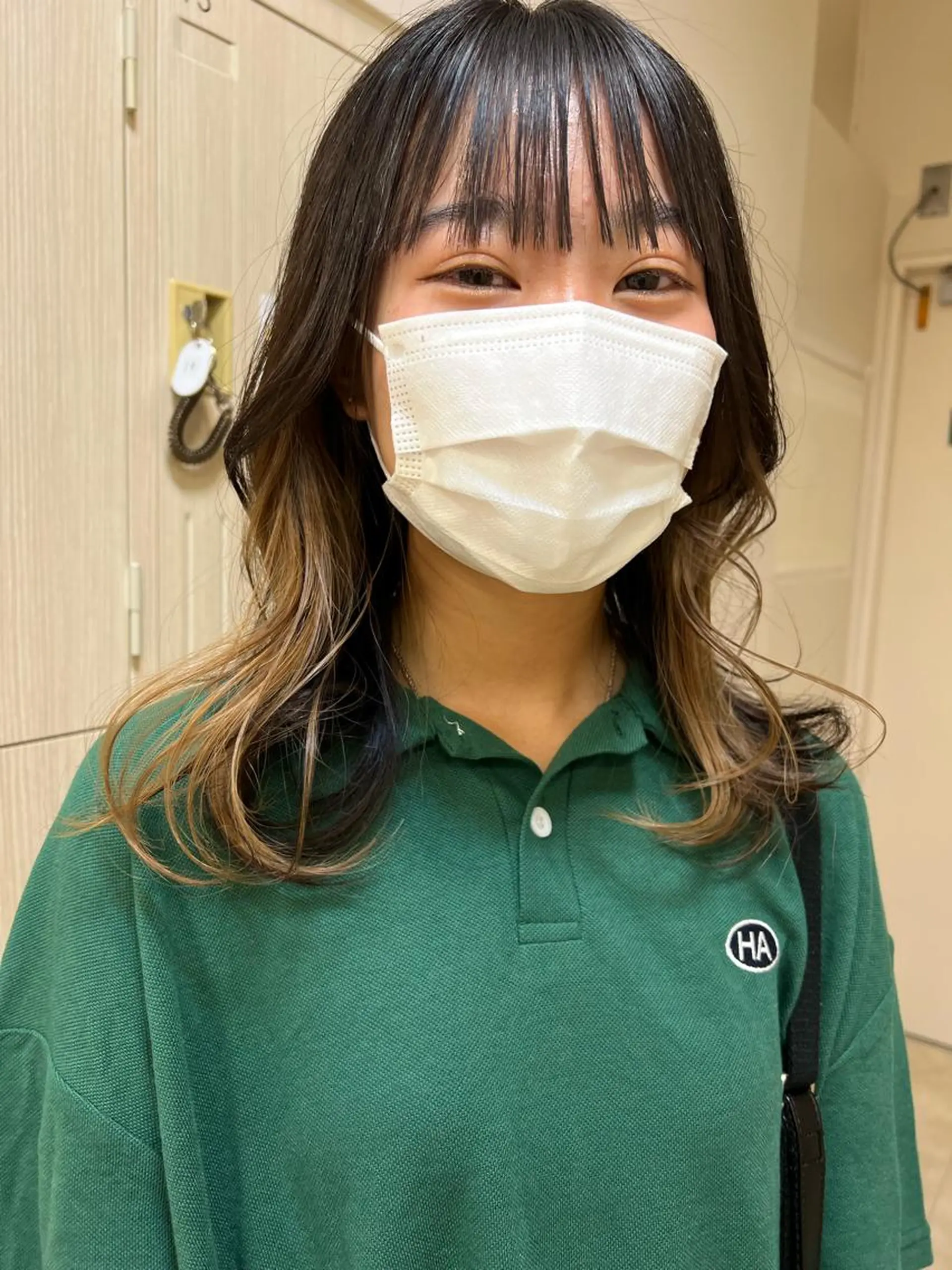 ミディアム カラー ベージュカラー イヤリングカラー ミルクティーベージュ 似合わせ.ﾍｱｾｯﾄ 得意🌹井上美沙のヘアスタイル