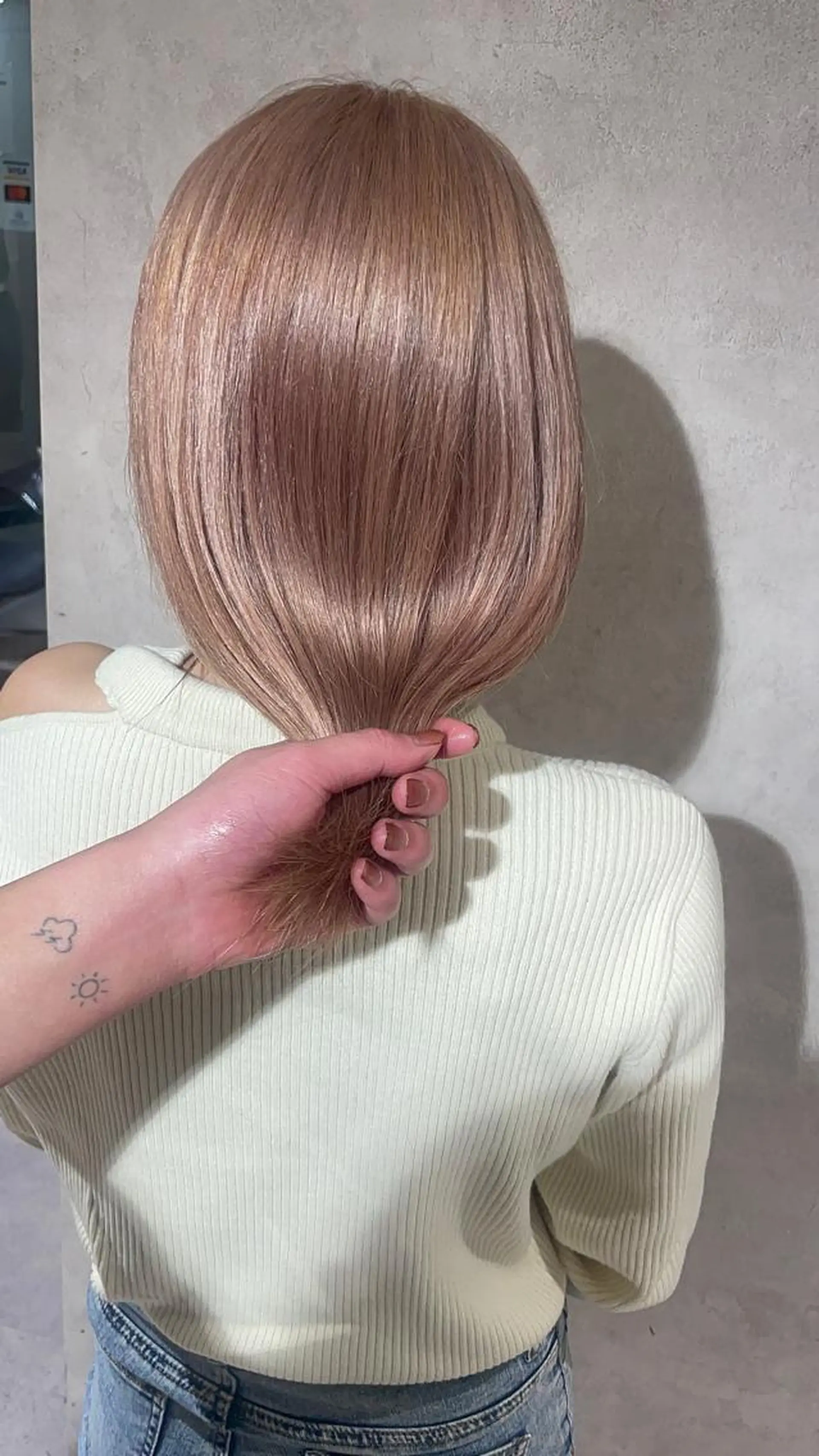 カラー メンズ ピンクカラー ヘアカラー 🇰🇷ハイトーン× 韓国レイヤー레이어드のヘアスタイル